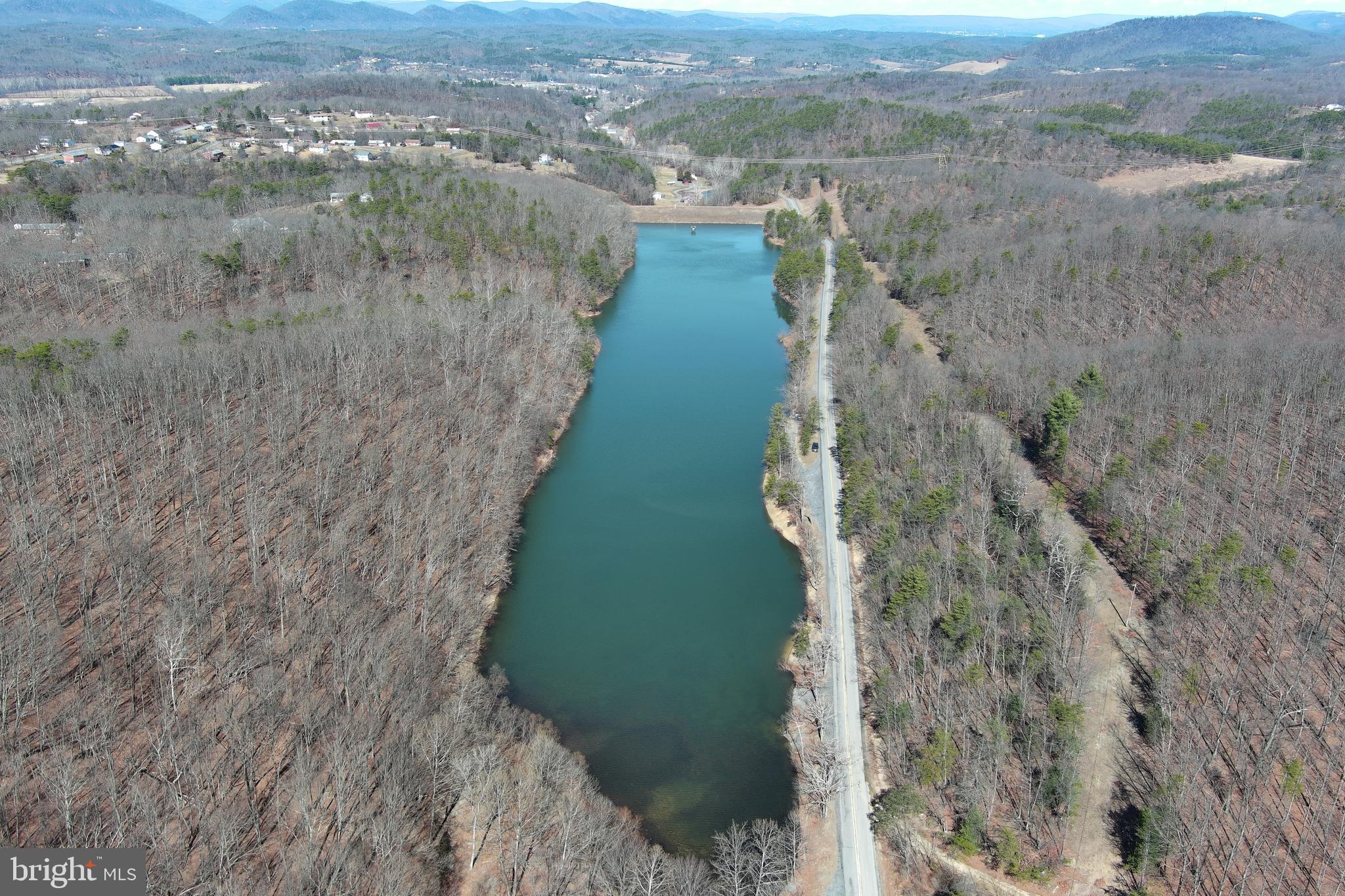 BLUFFS ON THE POTOMAC - Land