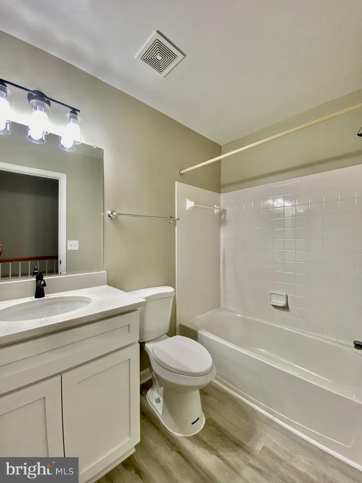 GERMANTOWN ESTATES - Residential Lease