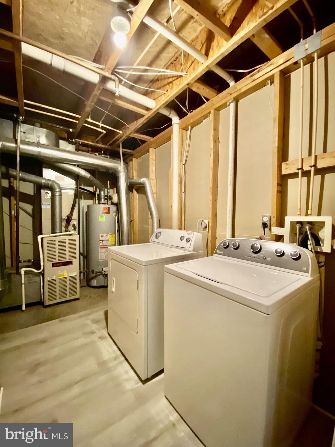 GERMANTOWN ESTATES - Residential Lease