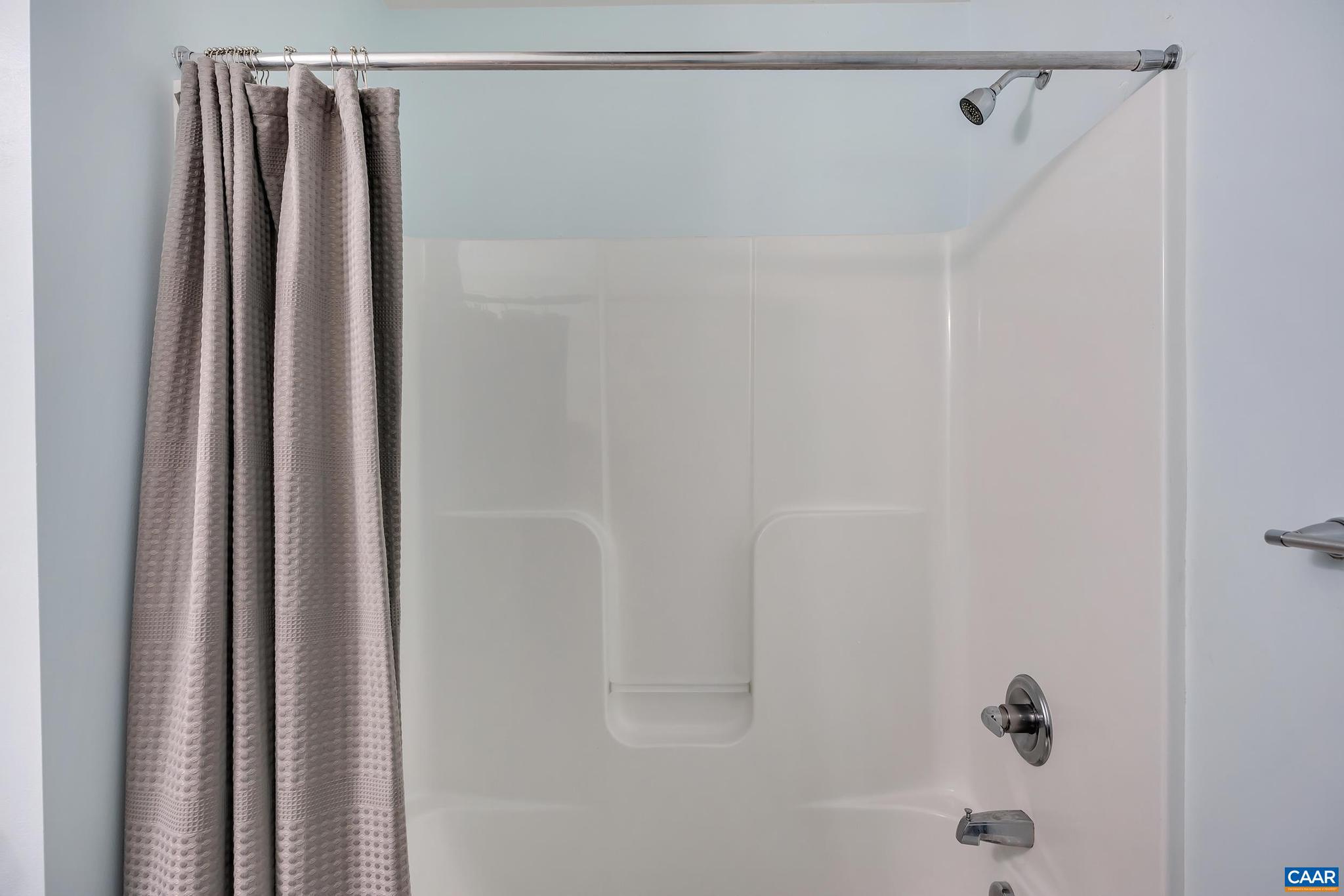 HOLLY GROVE - Residential