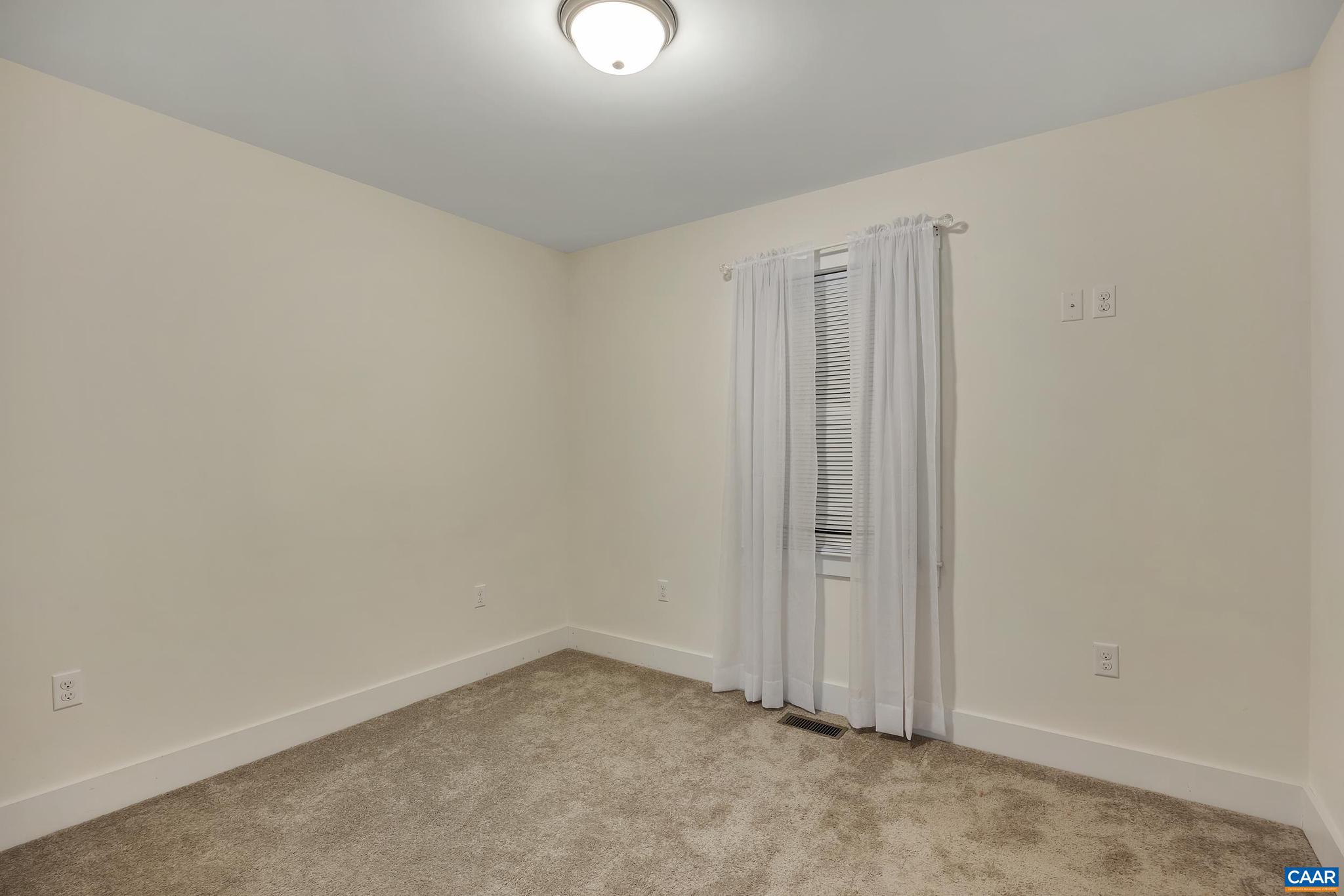 HOLLY GROVE - Residential