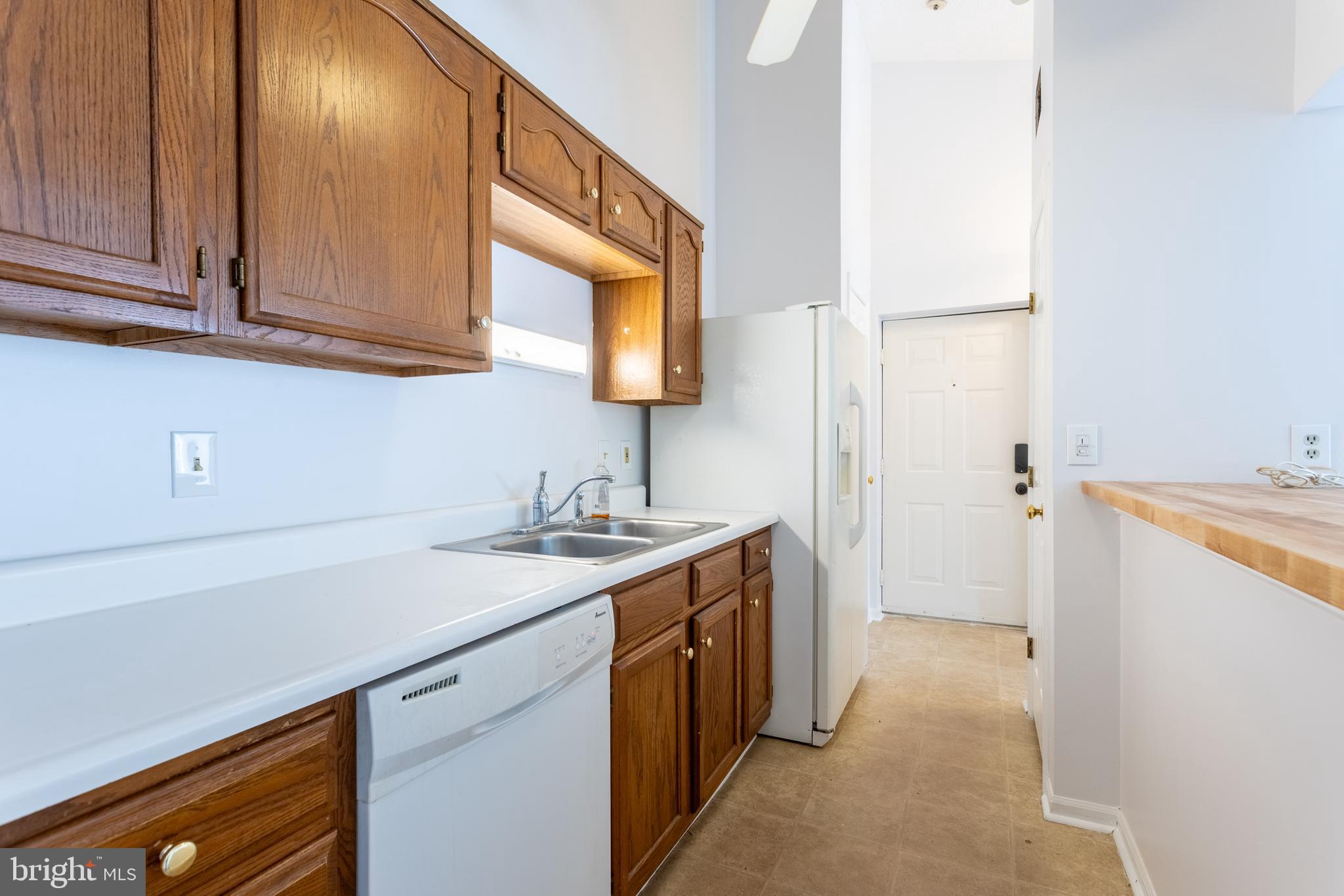 WOODBRIDGE CENTER - Residential