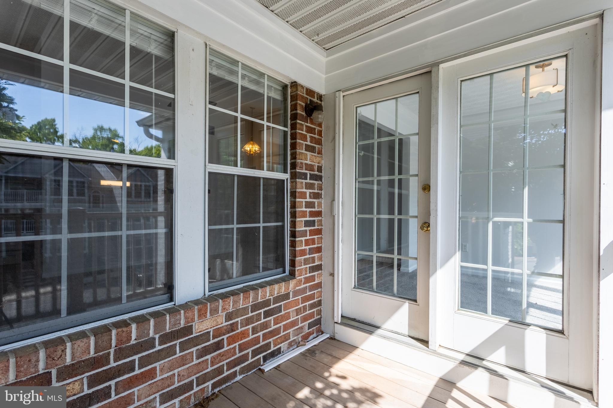 WOODBRIDGE CENTER - Residential