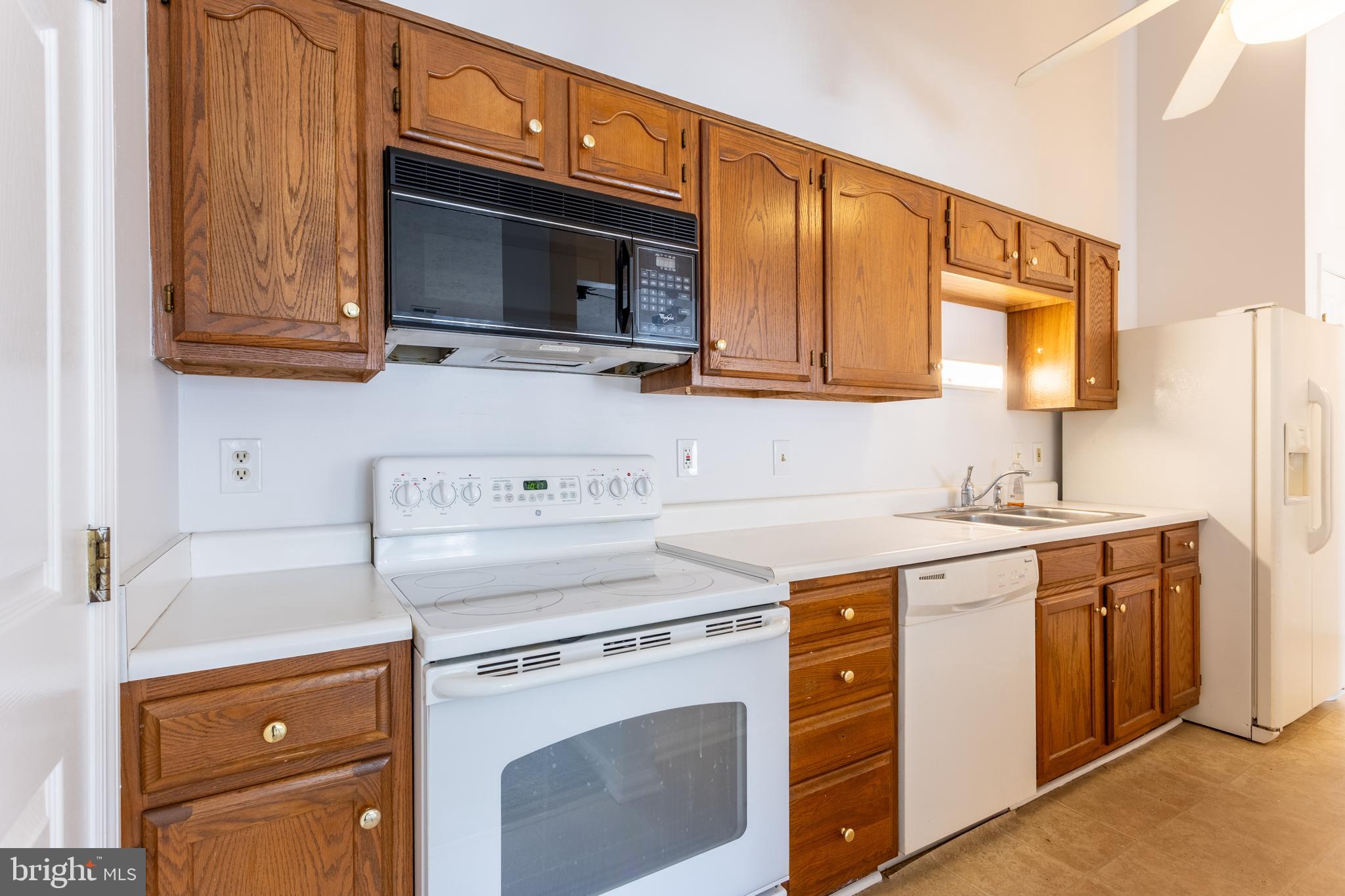 WOODBRIDGE CENTER - Residential