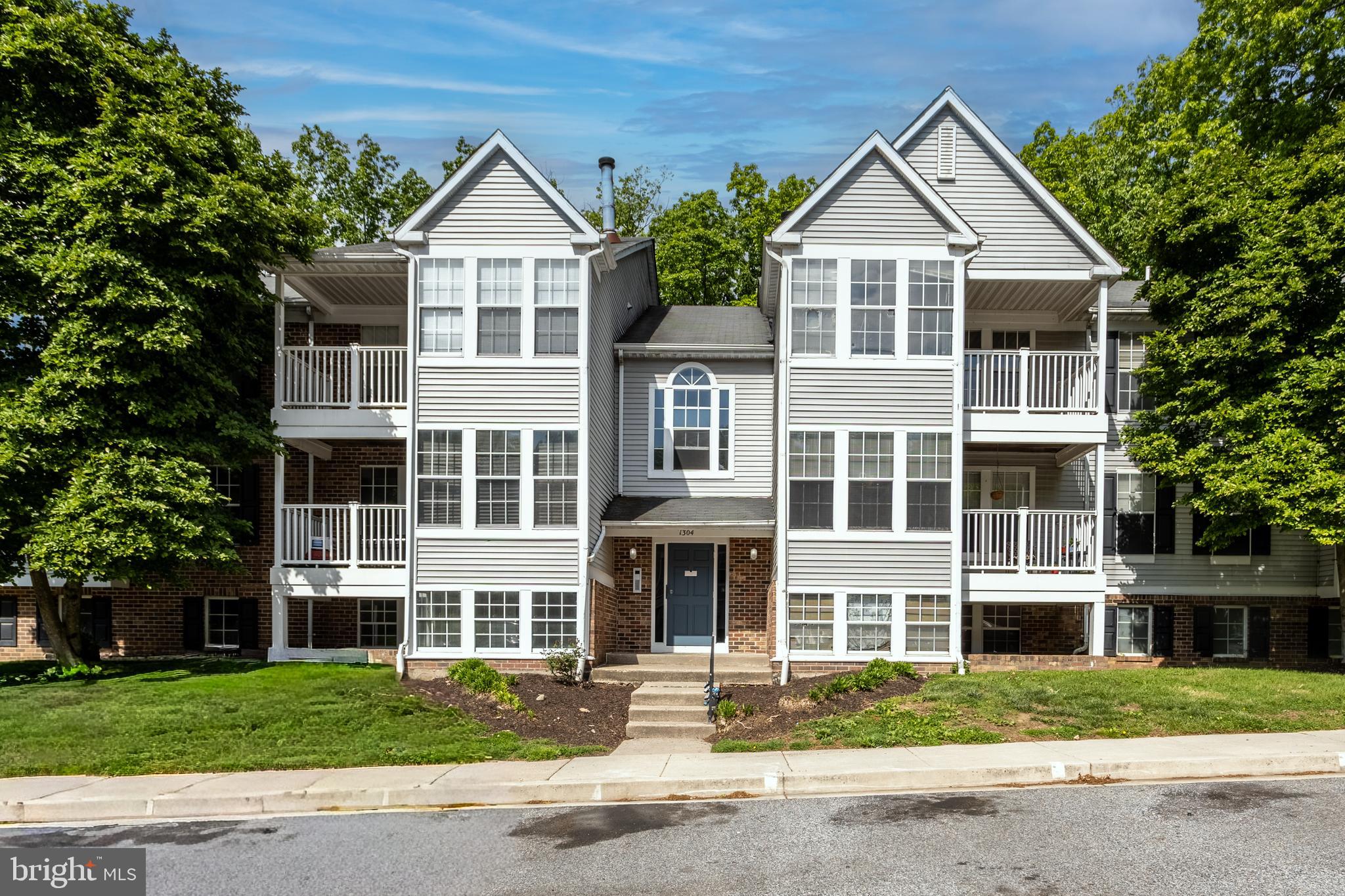 WOODBRIDGE CENTER - Residential