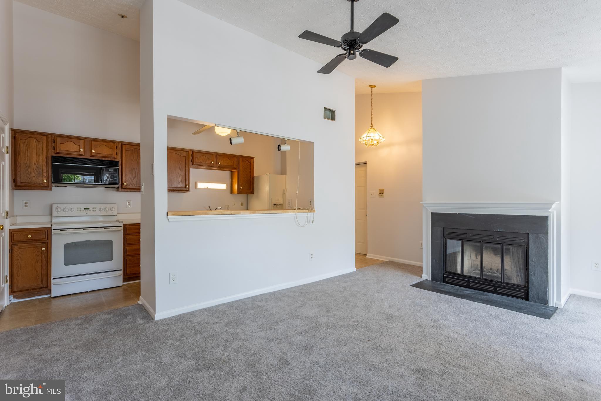 WOODBRIDGE CENTER - Residential