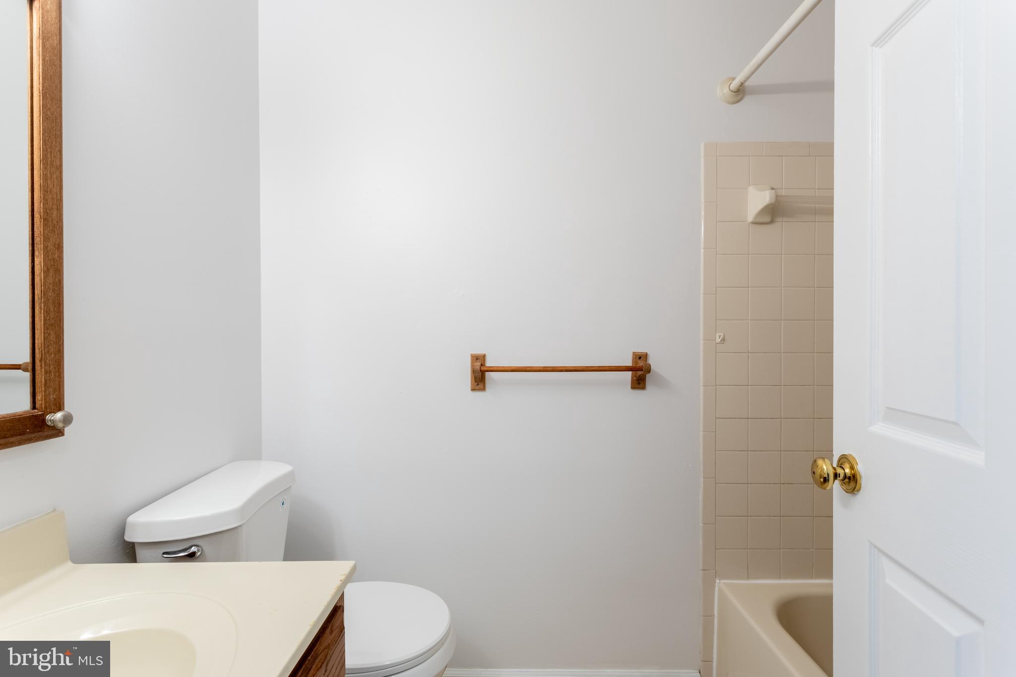 WOODBRIDGE CENTER - Residential
