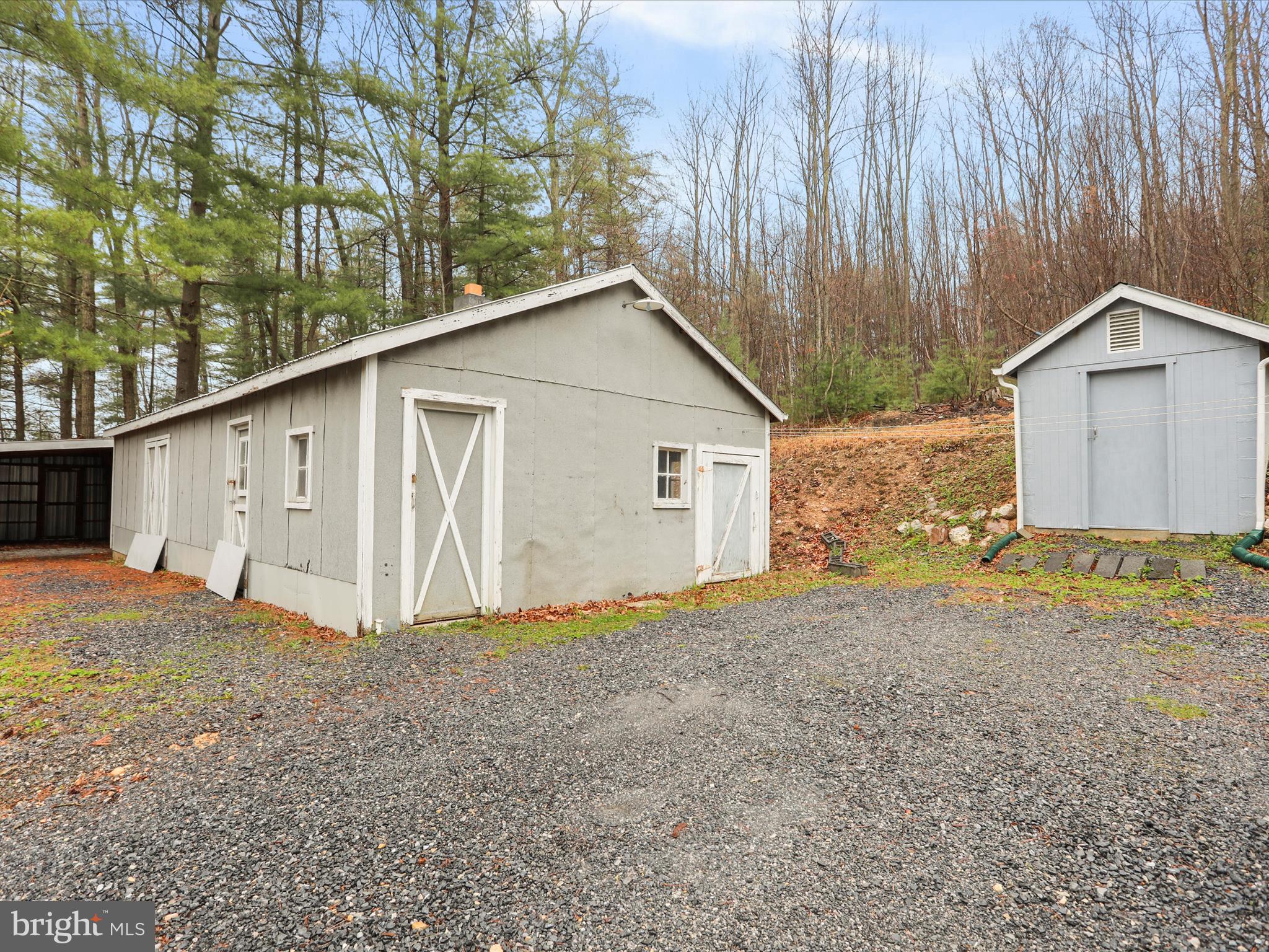 STILLHOUSE HOLLOW - Residential