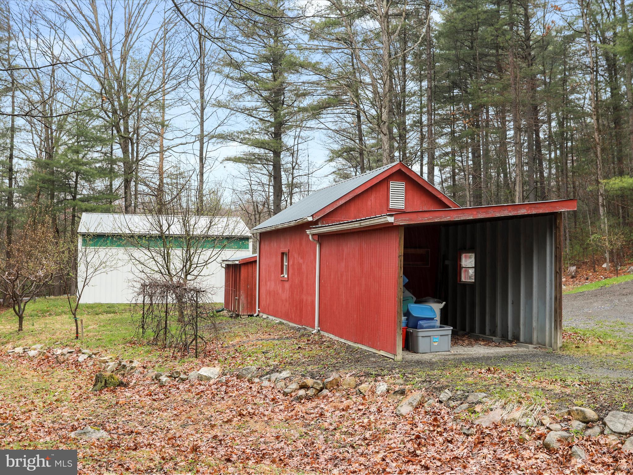 STILLHOUSE HOLLOW - Residential
