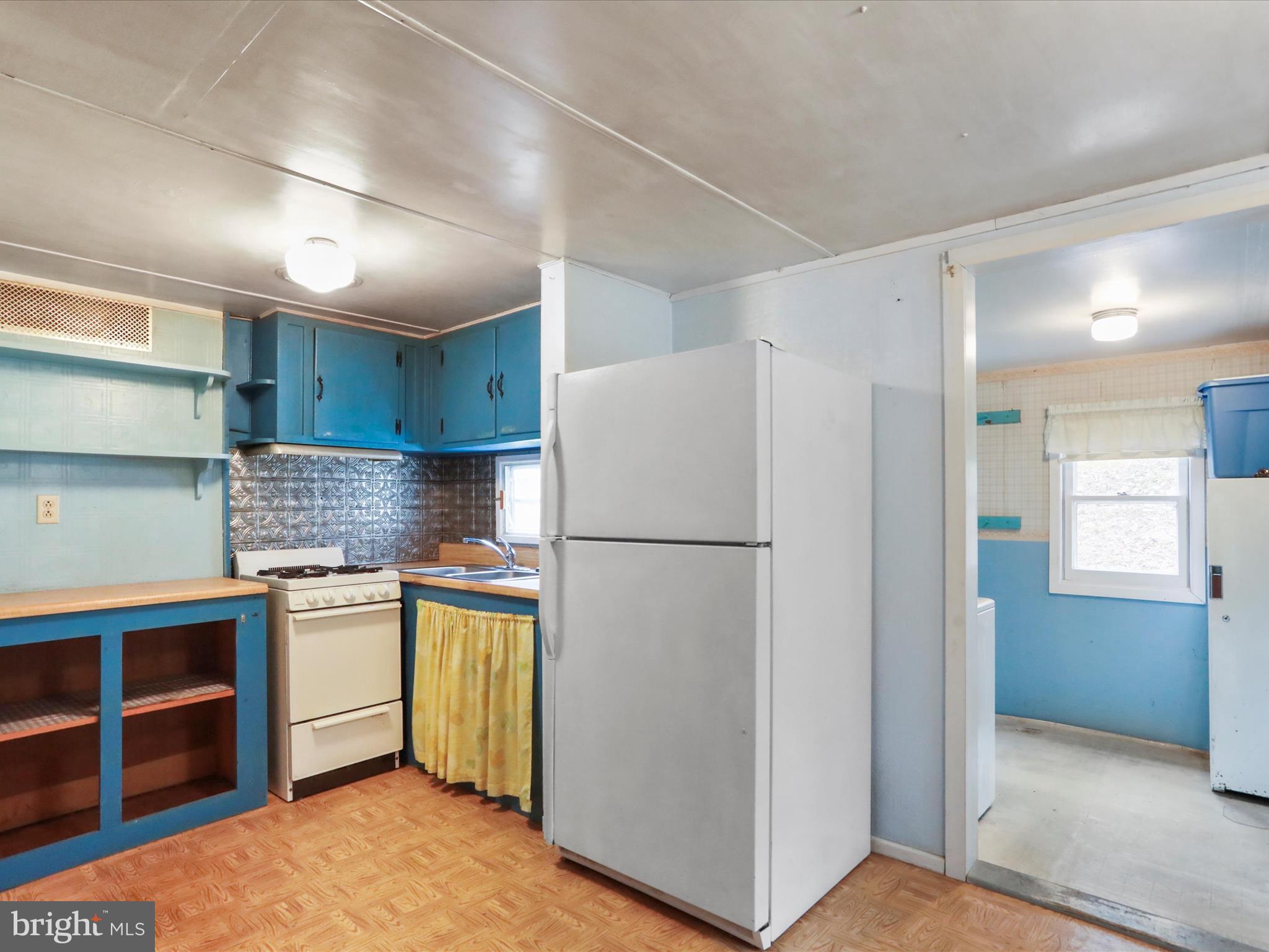 STILLHOUSE HOLLOW - Residential