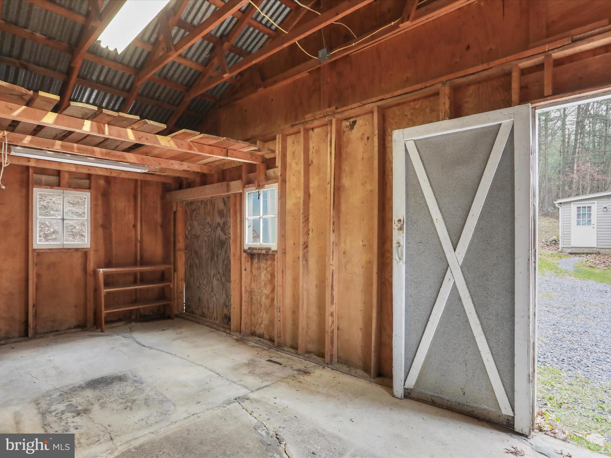 STILLHOUSE HOLLOW - Residential