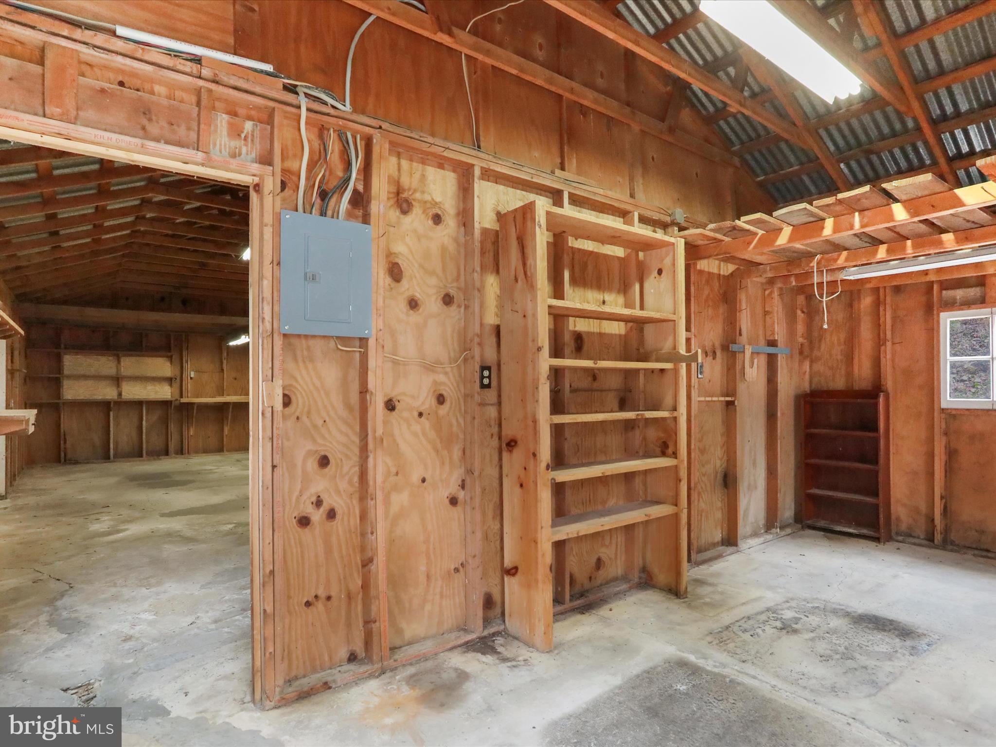 STILLHOUSE HOLLOW - Residential