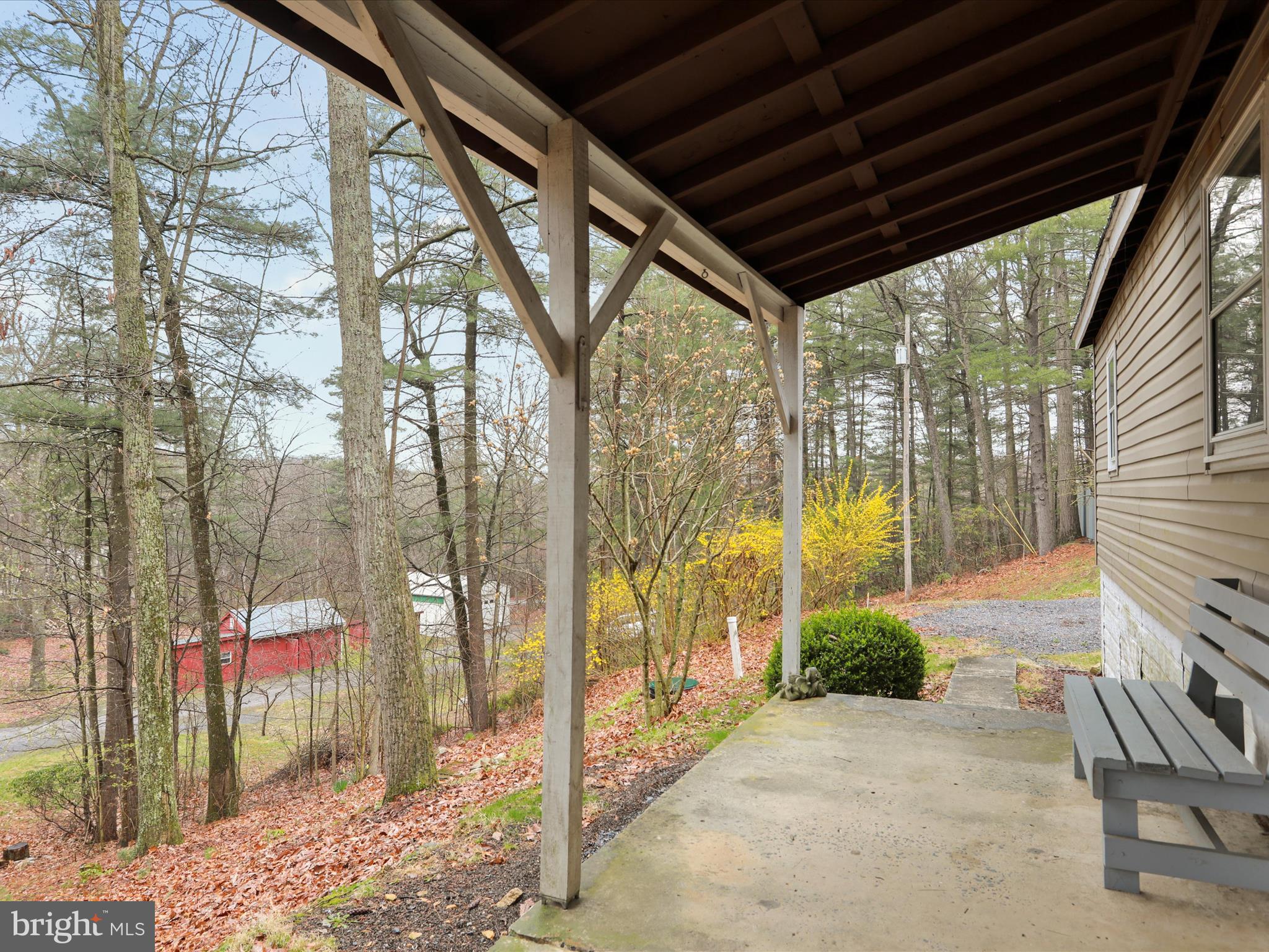 STILLHOUSE HOLLOW - Residential