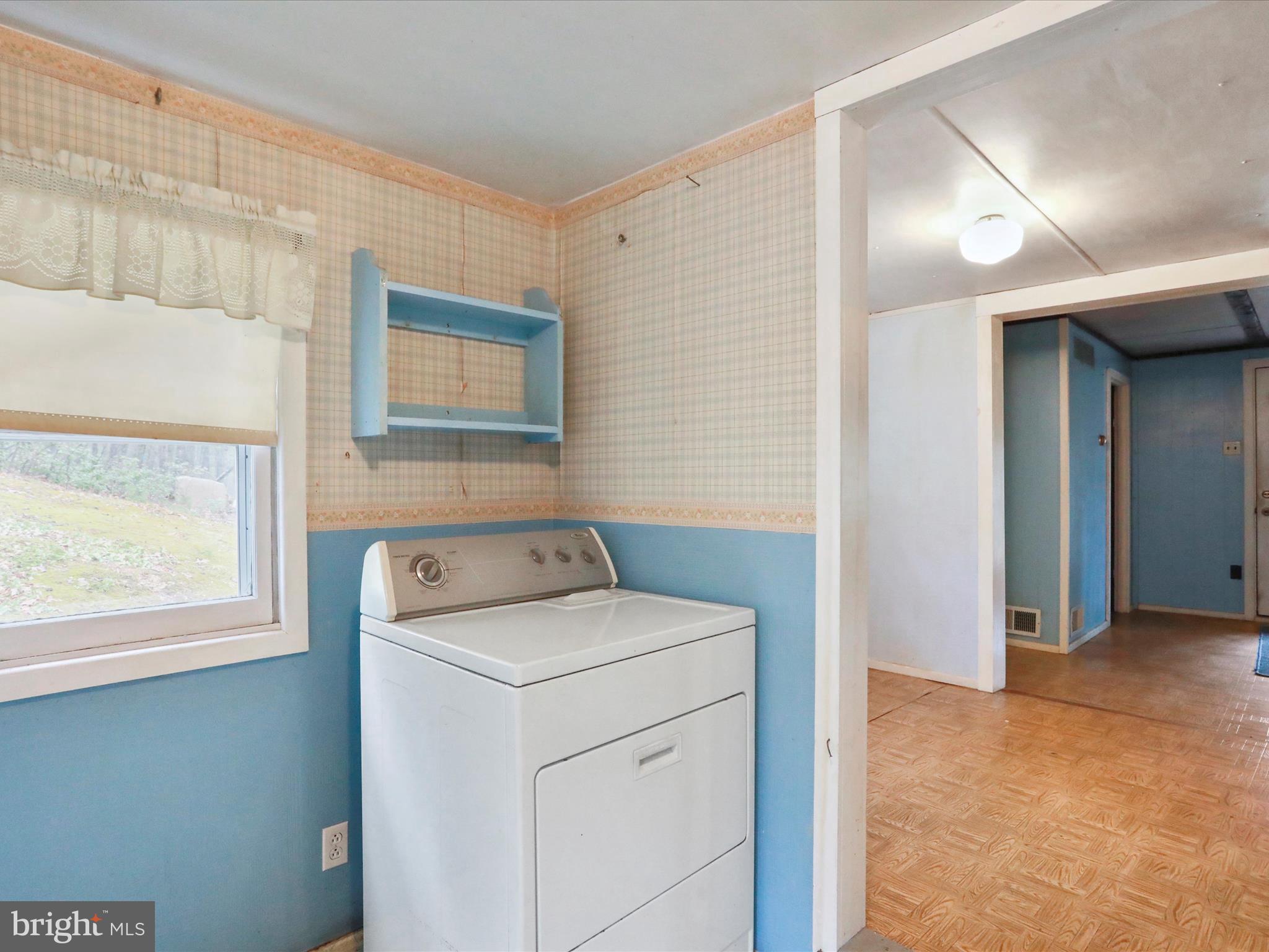 STILLHOUSE HOLLOW - Residential