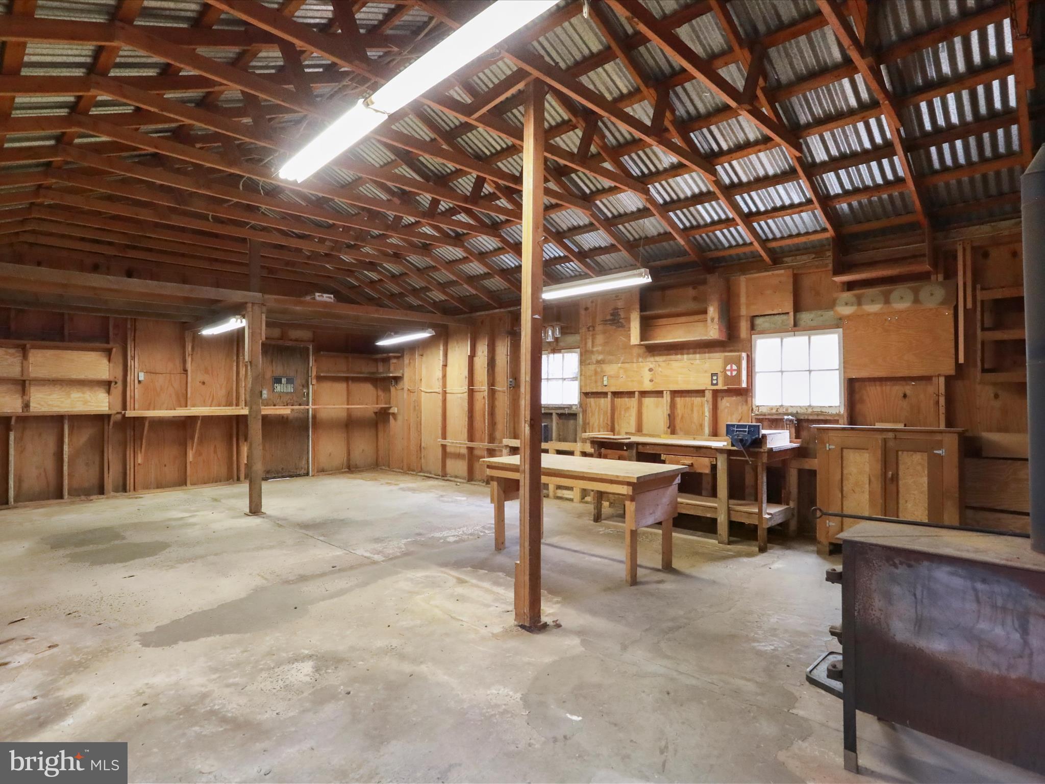 STILLHOUSE HOLLOW - Residential