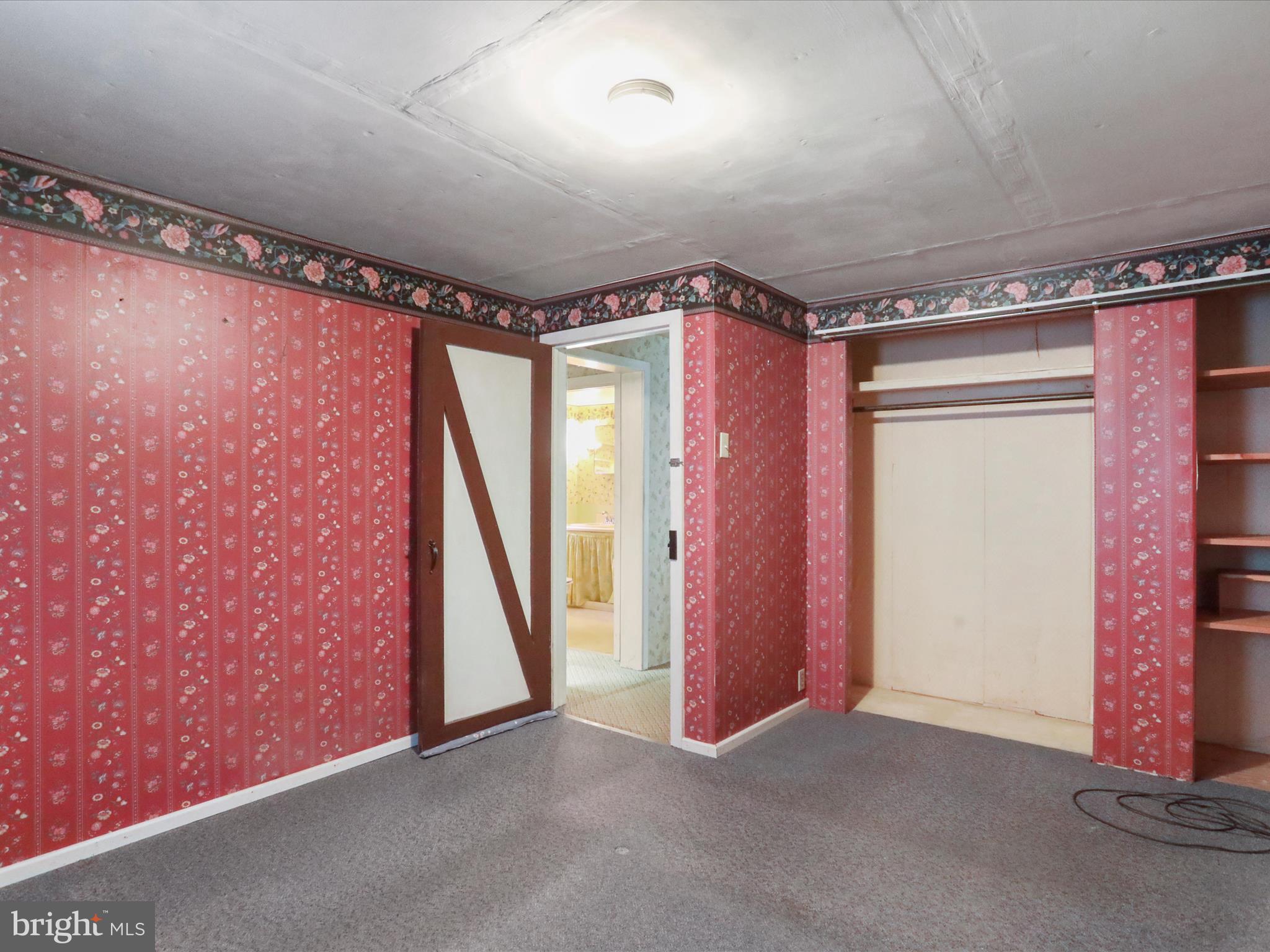 STILLHOUSE HOLLOW - Residential