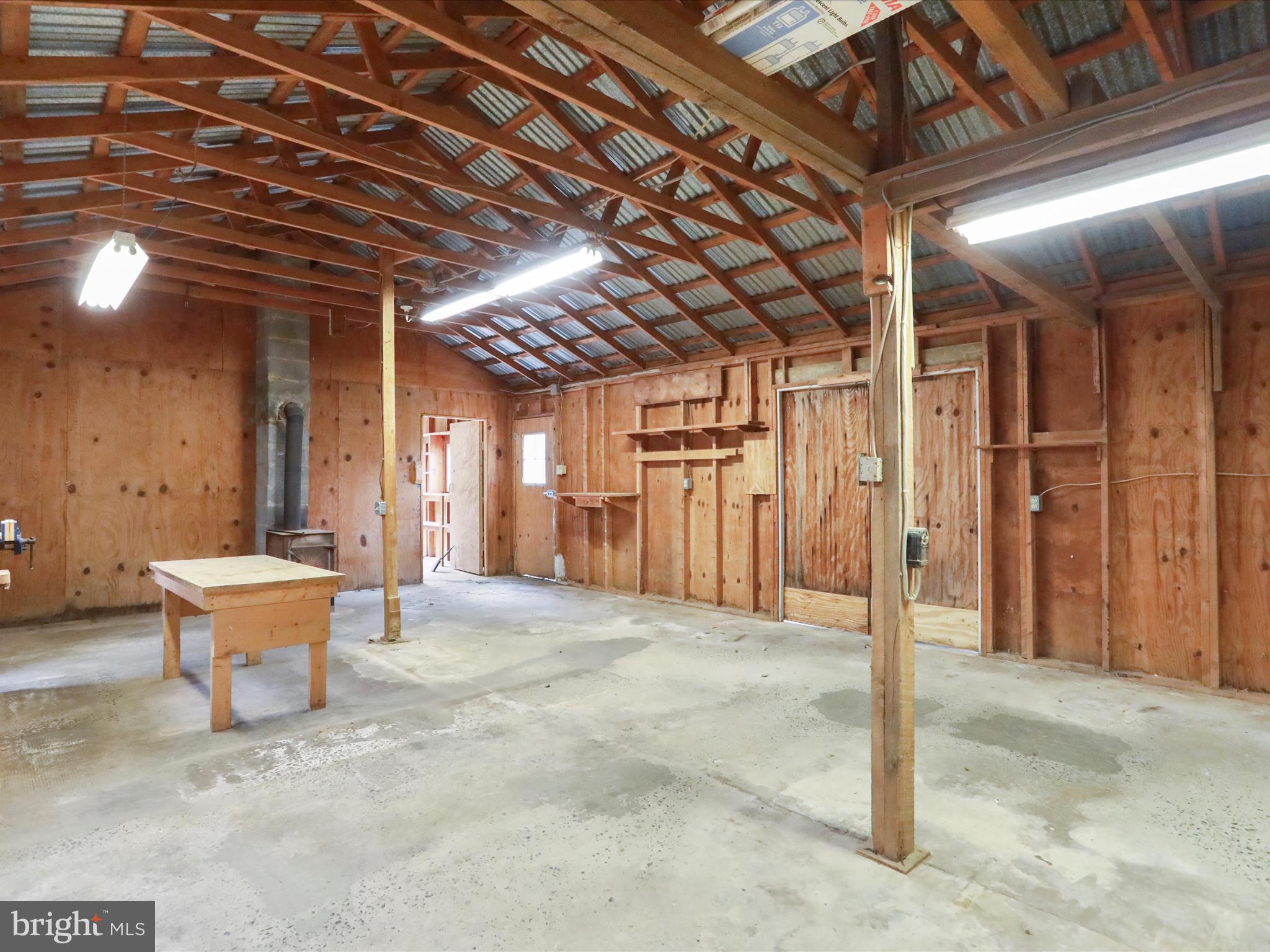 STILLHOUSE HOLLOW - Residential