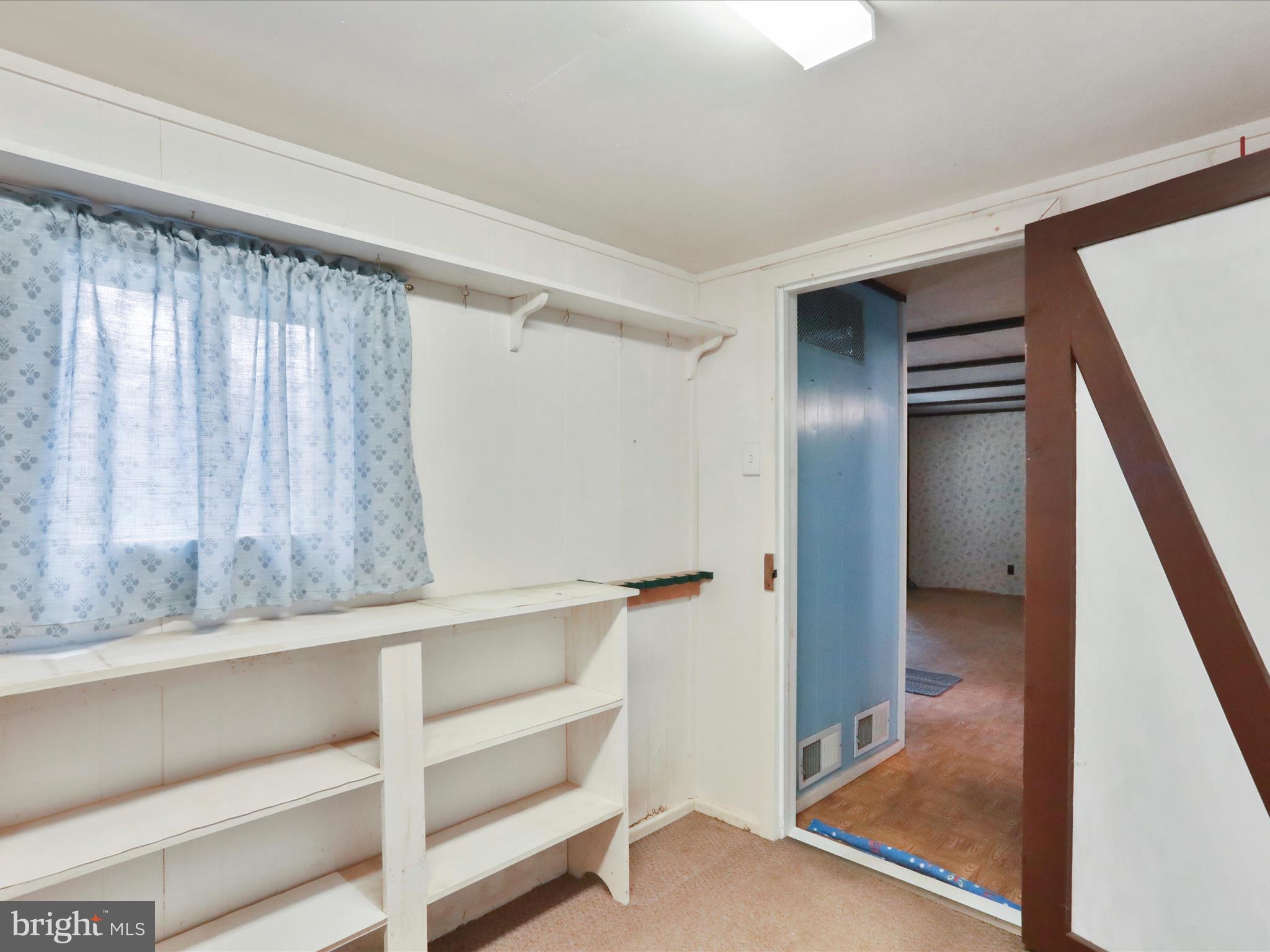 STILLHOUSE HOLLOW - Residential