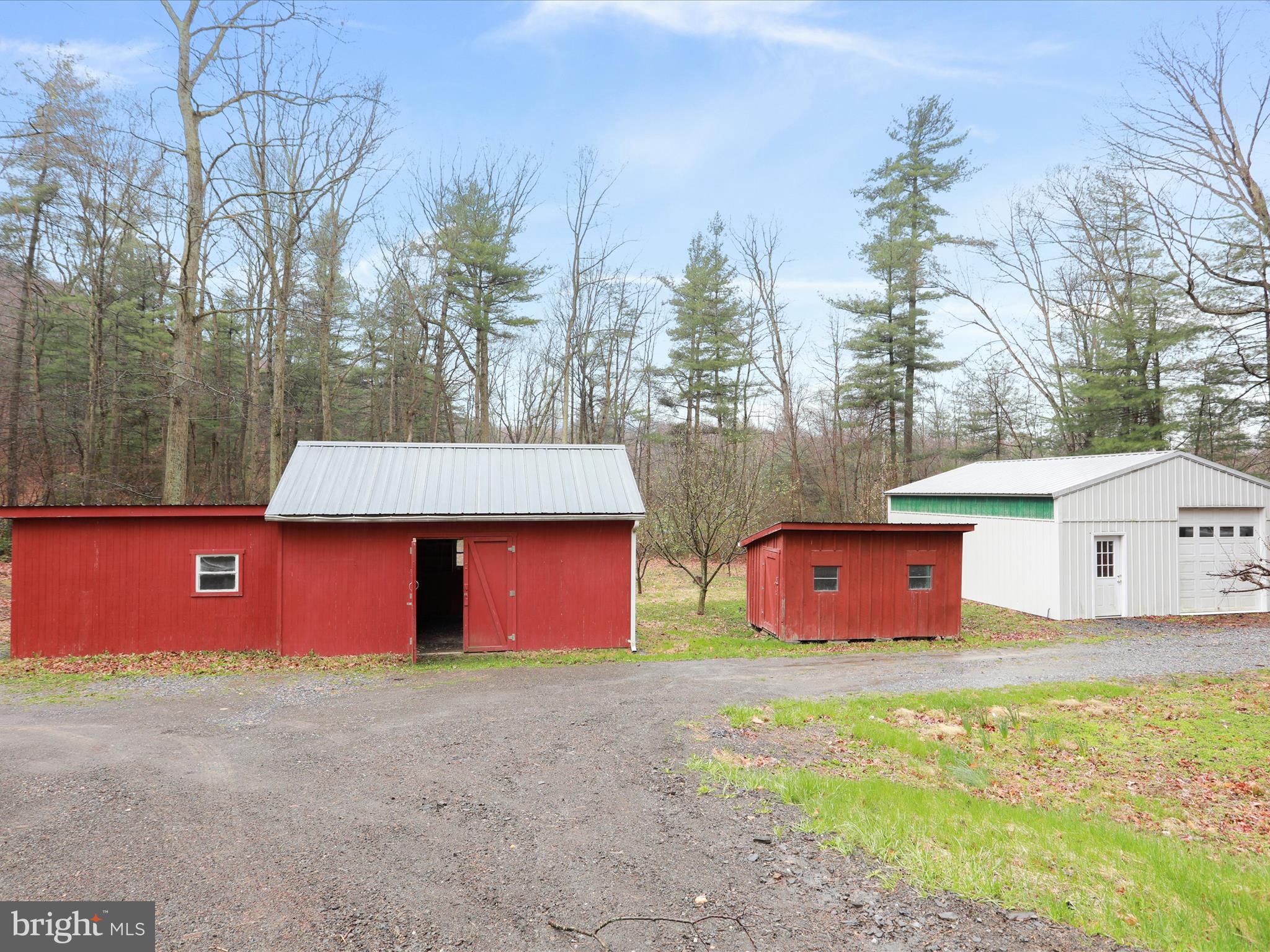 STILLHOUSE HOLLOW - Residential