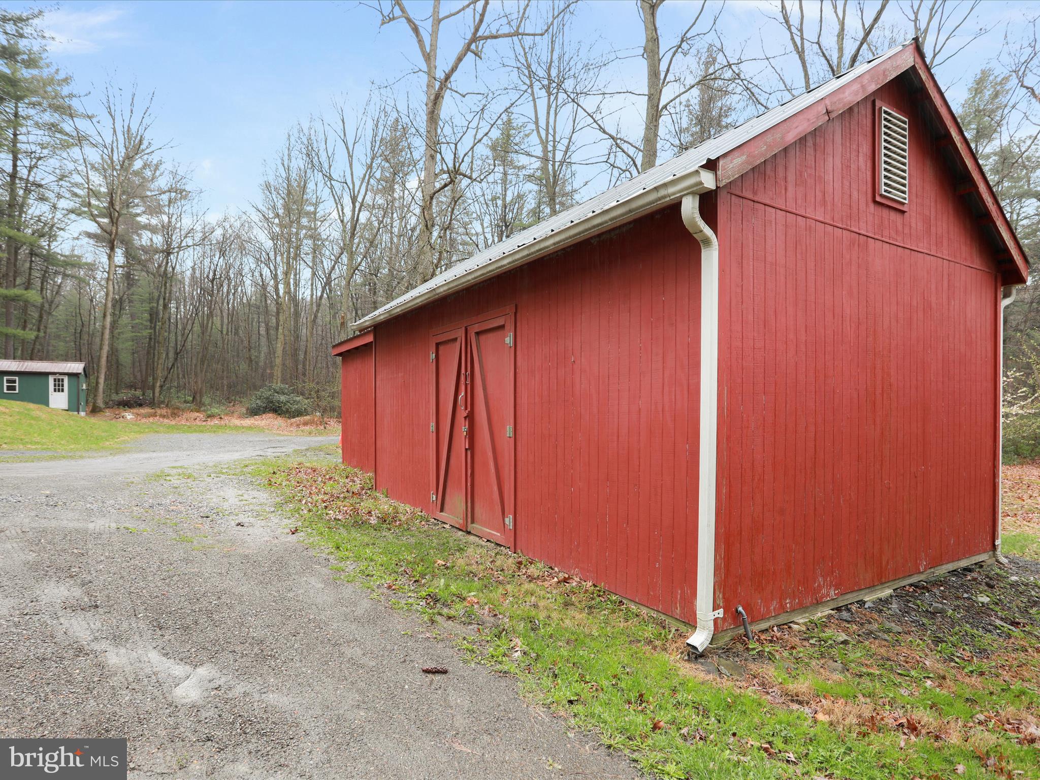 STILLHOUSE HOLLOW - Residential