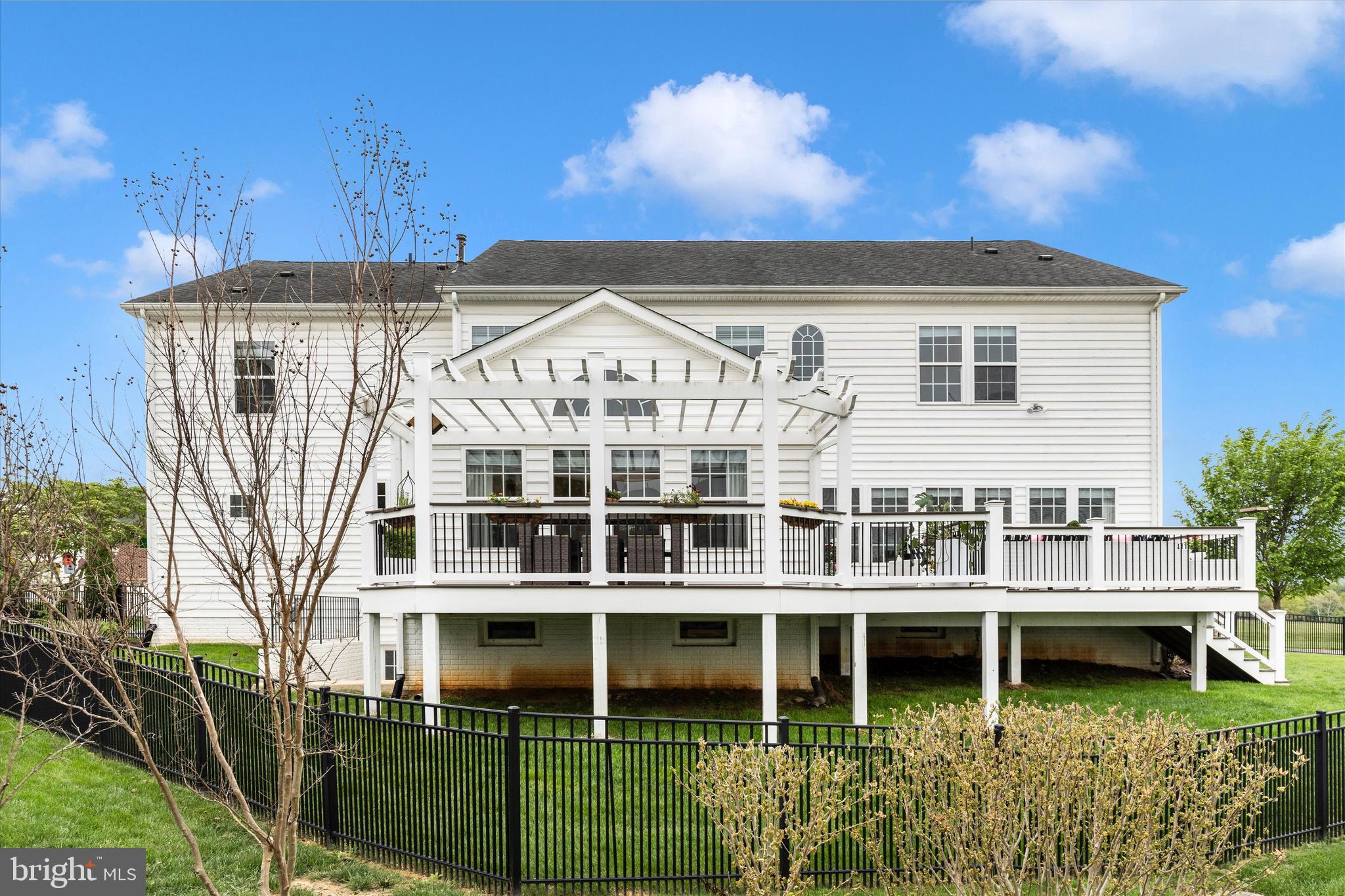 ADAMSTOWN COMMONS - Residential