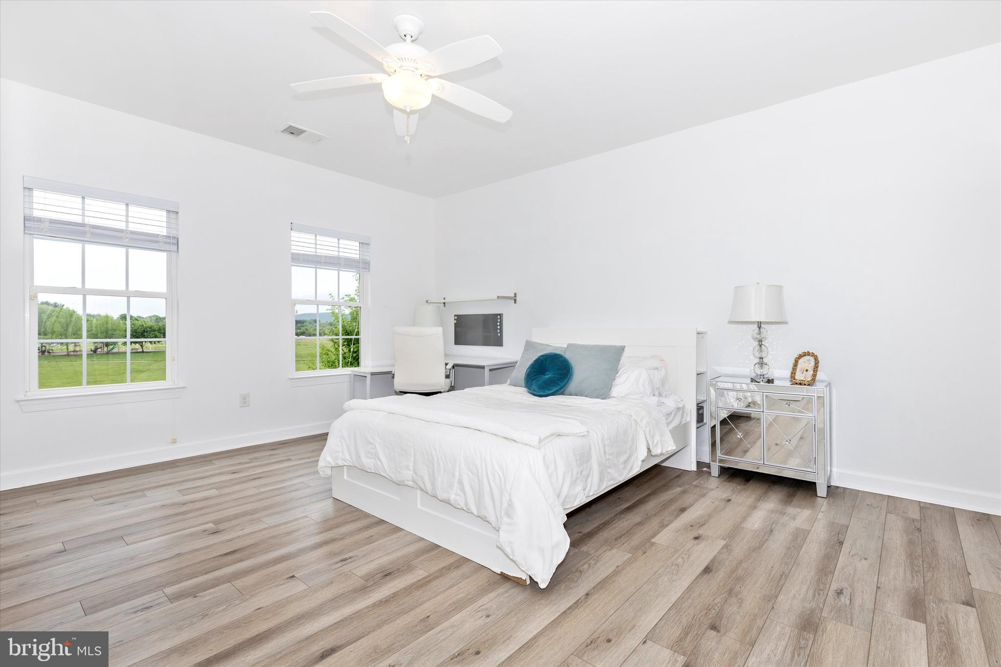 ADAMSTOWN COMMONS - Residential