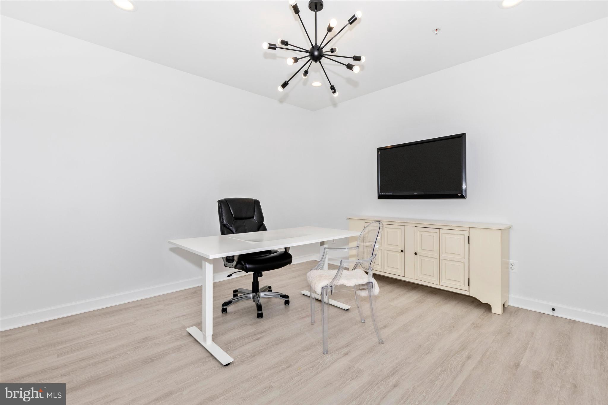 ADAMSTOWN COMMONS - Residential