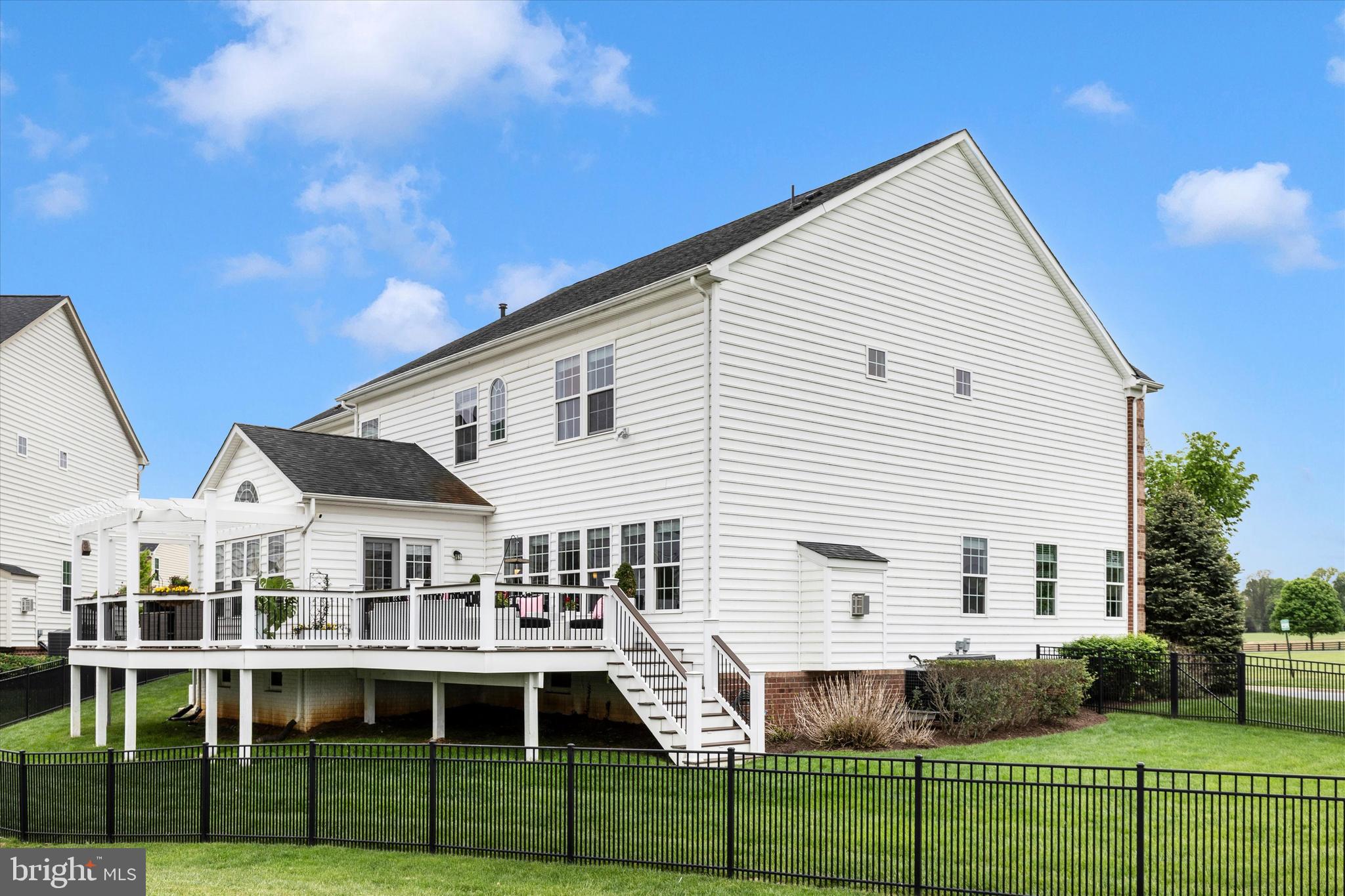 ADAMSTOWN COMMONS - Residential