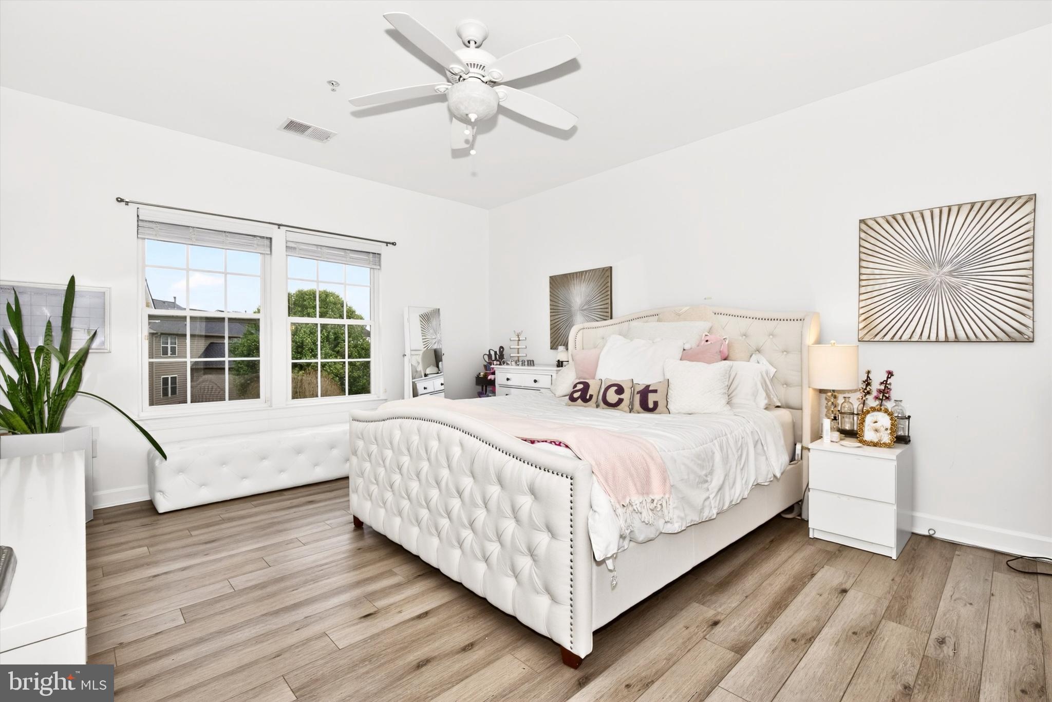 ADAMSTOWN COMMONS - Residential