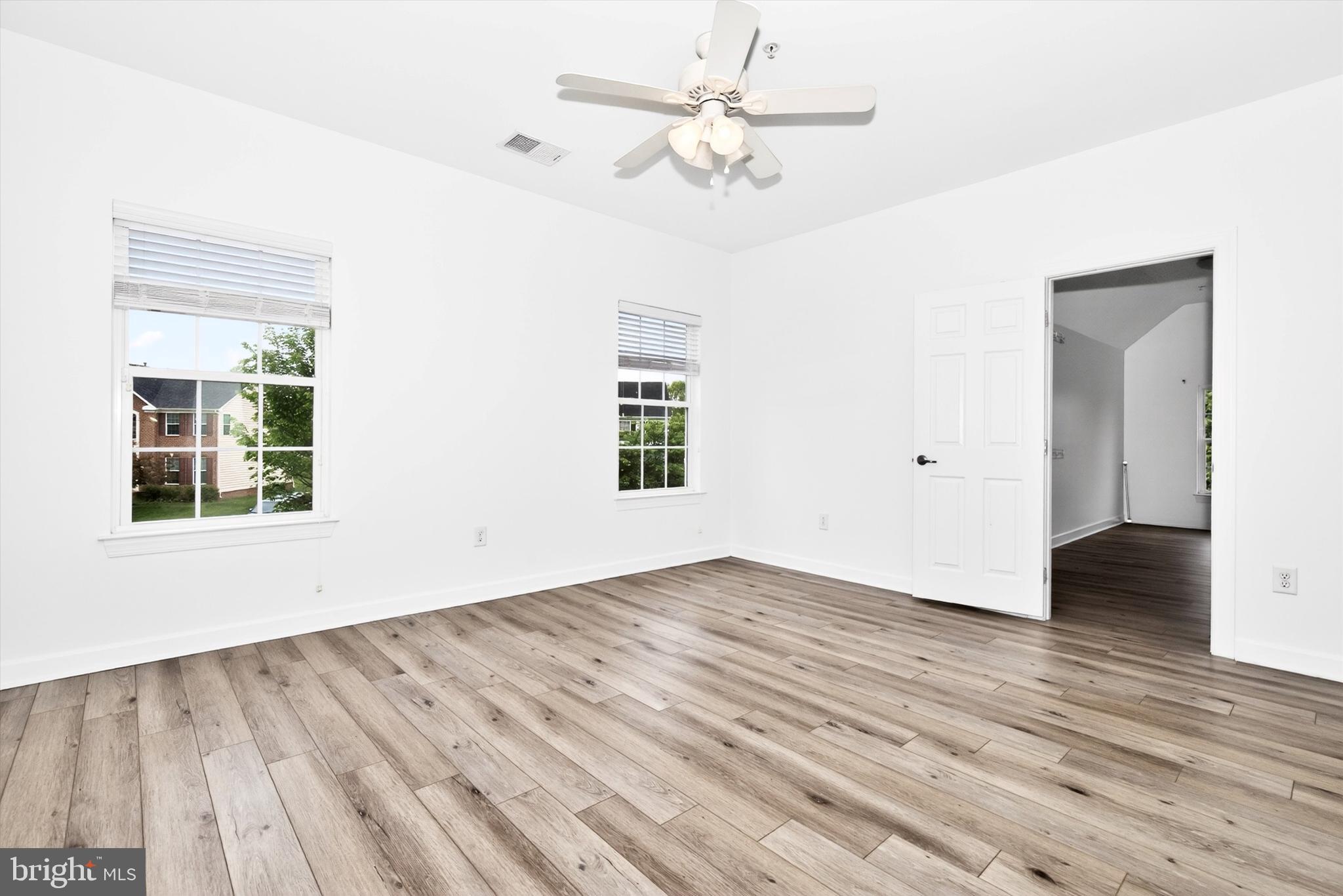 ADAMSTOWN COMMONS - Residential