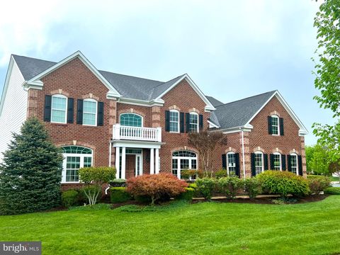 Photo of 5516 Young Family Trl Trl W, ADAMSTOWN, MD 21710 (MLS # MDFR2080828)