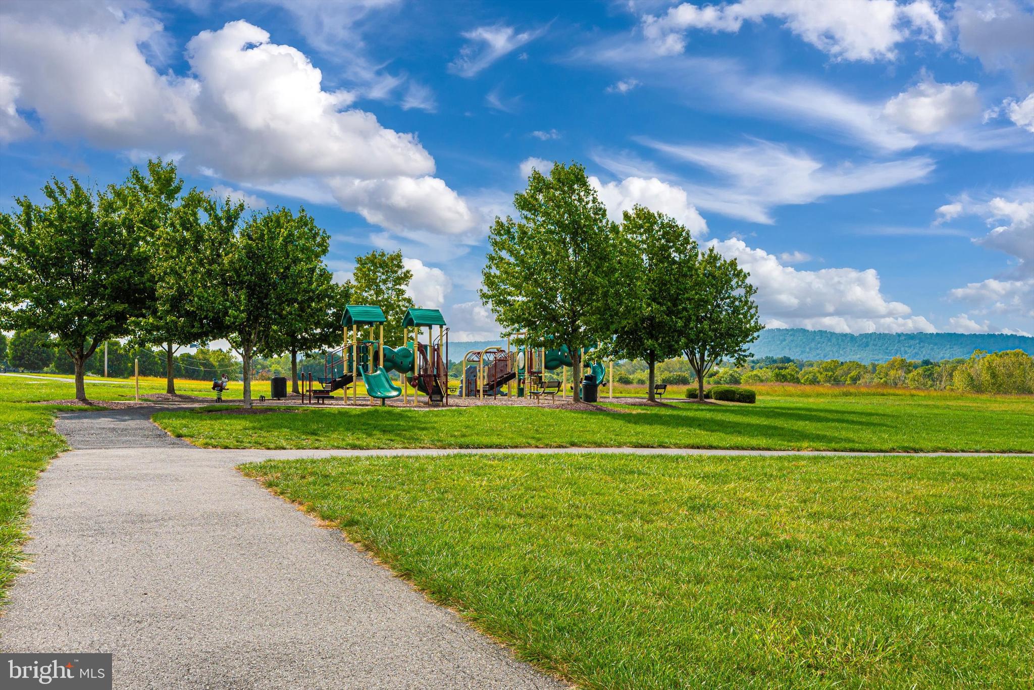 ADAMSTOWN COMMONS - Residential