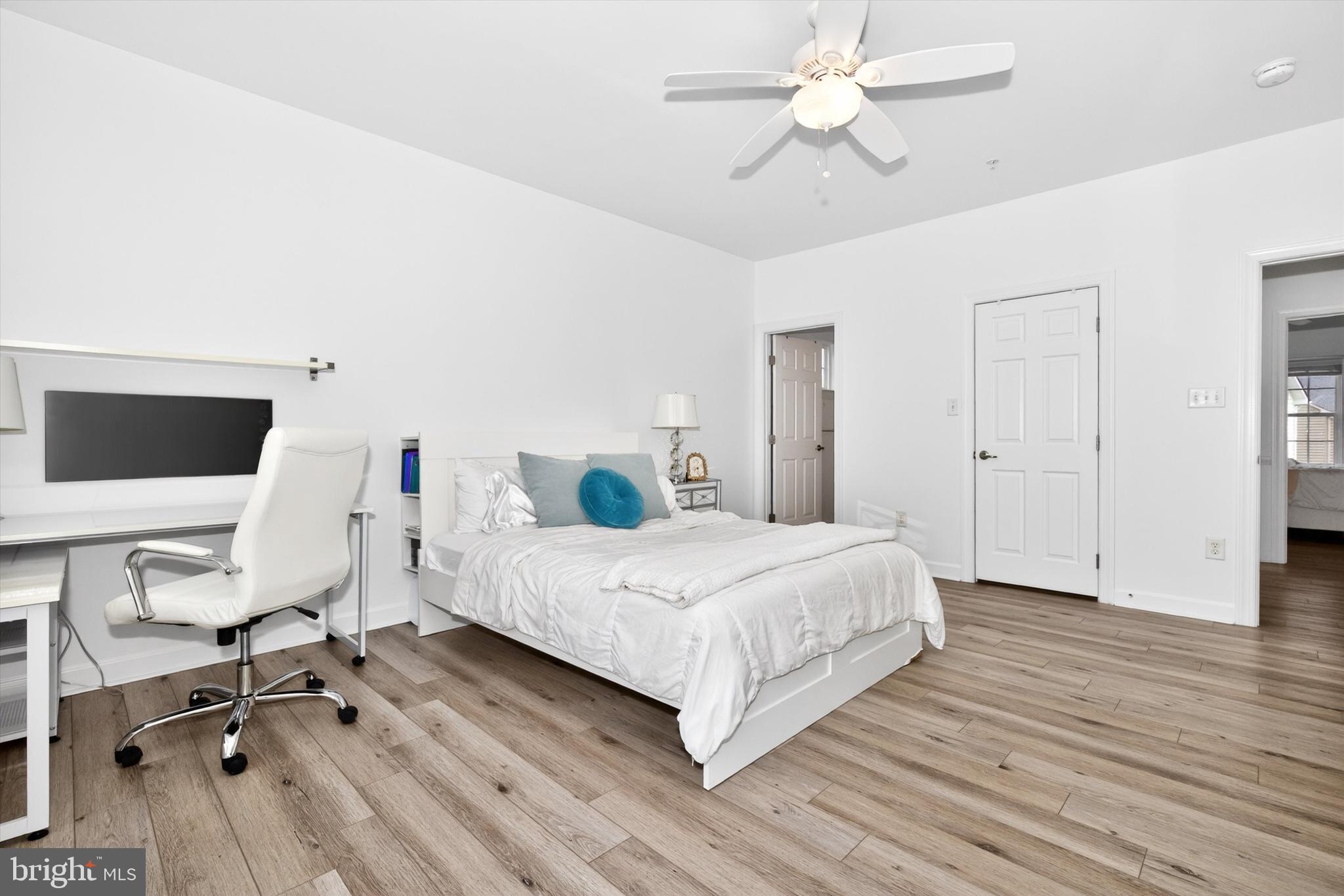 ADAMSTOWN COMMONS - Residential
