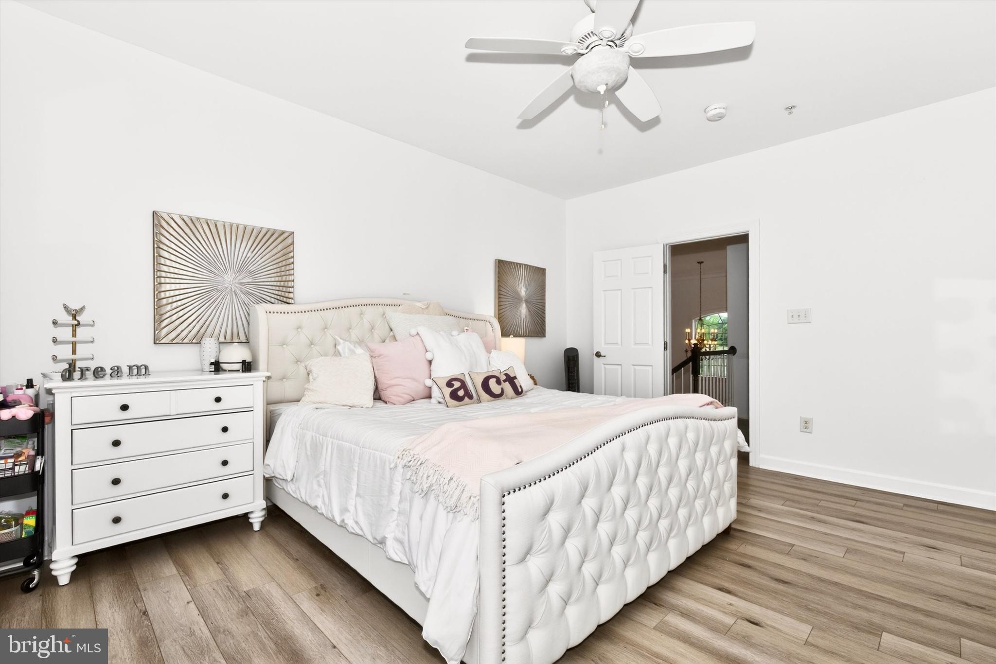 ADAMSTOWN COMMONS - Residential