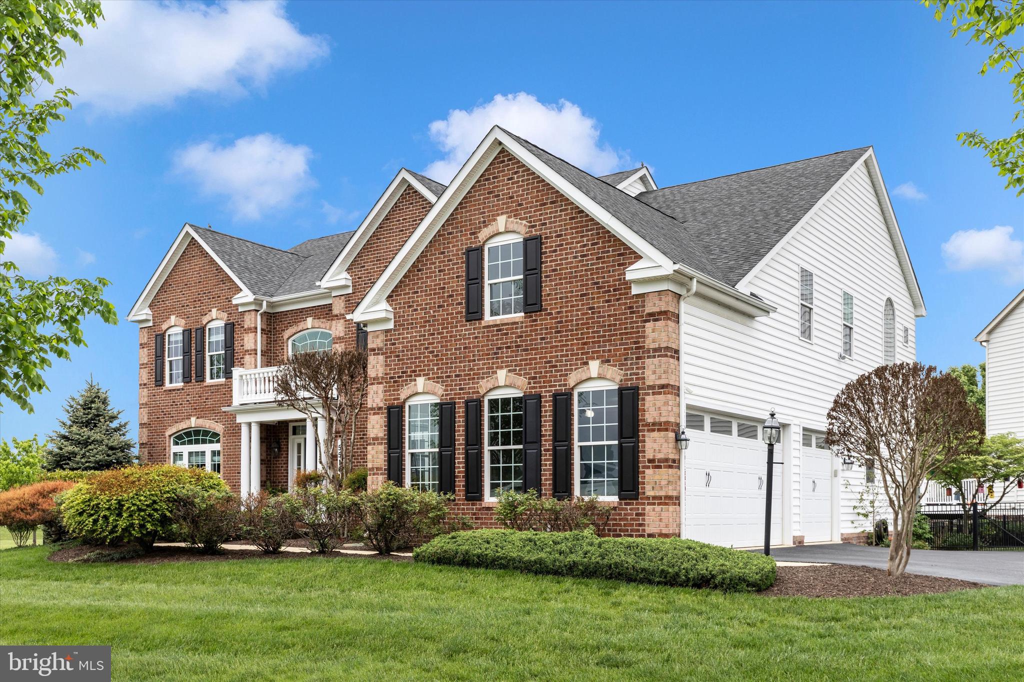 ADAMSTOWN COMMONS - Residential