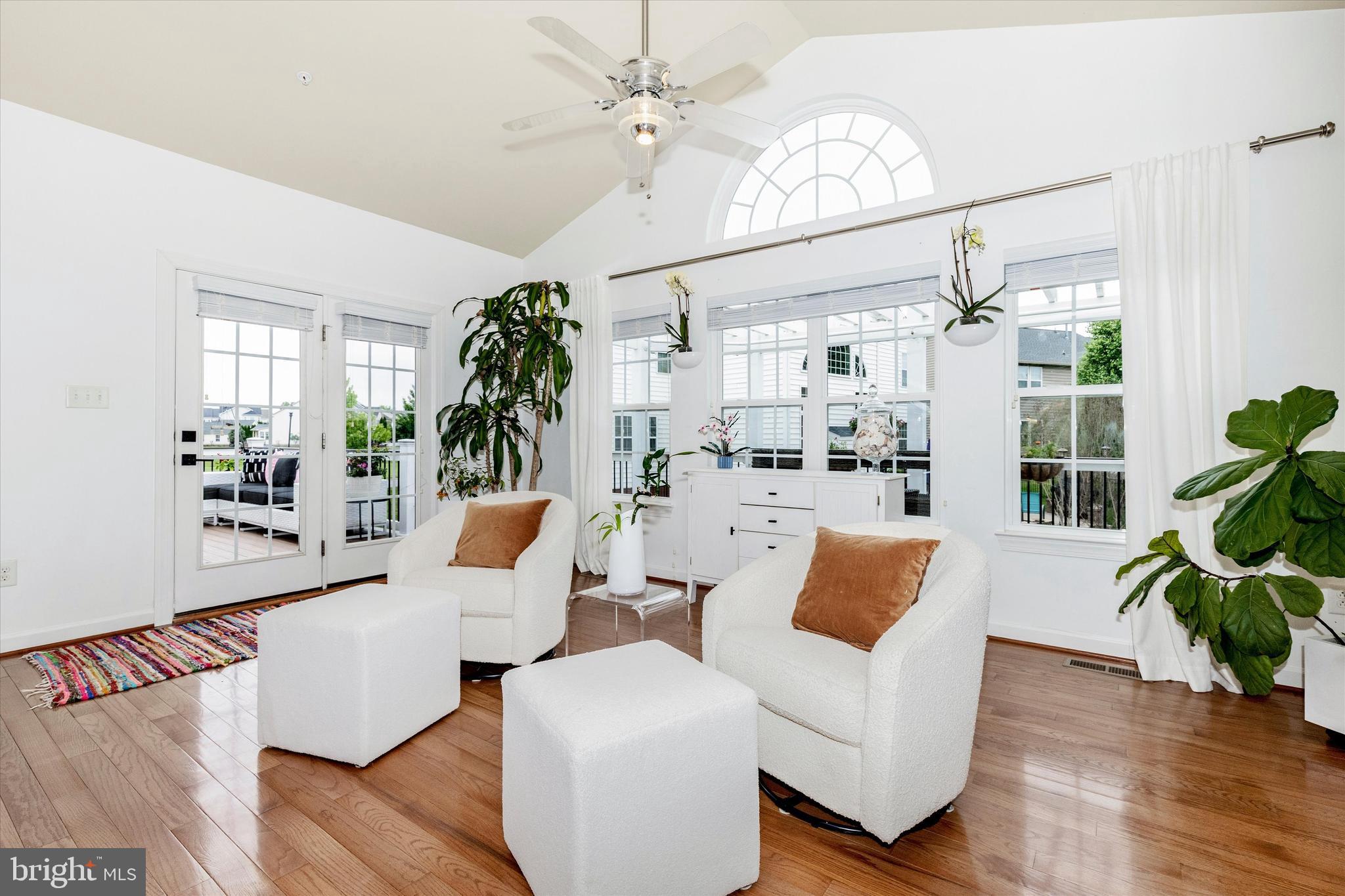 ADAMSTOWN COMMONS - Residential