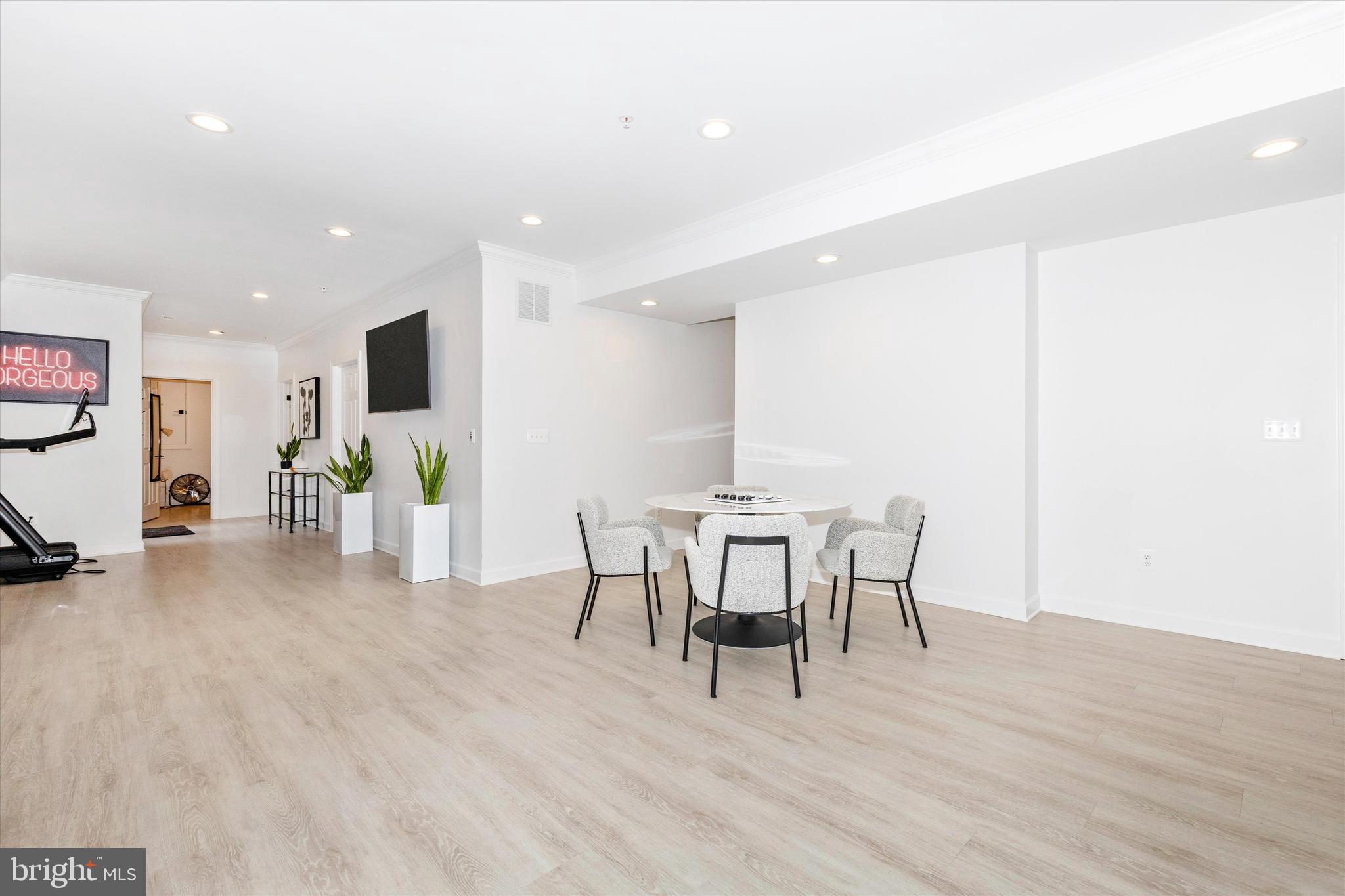 ADAMSTOWN COMMONS - Residential