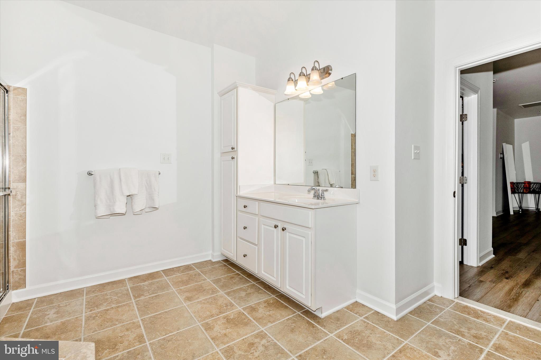 ADAMSTOWN COMMONS - Residential