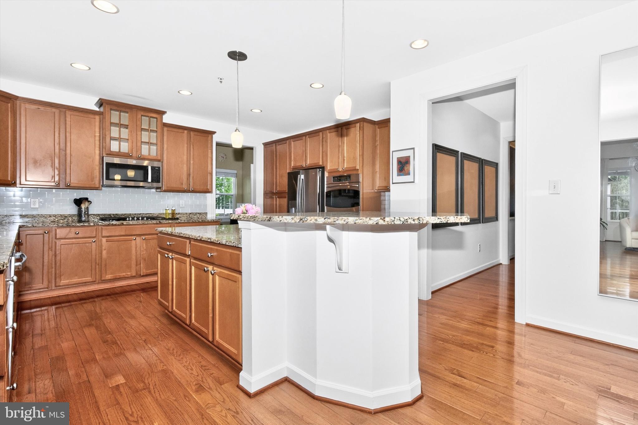 ADAMSTOWN COMMONS - Residential