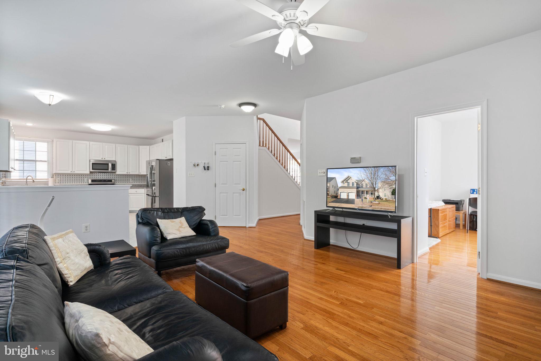 POTOMAC LAKES - Residential