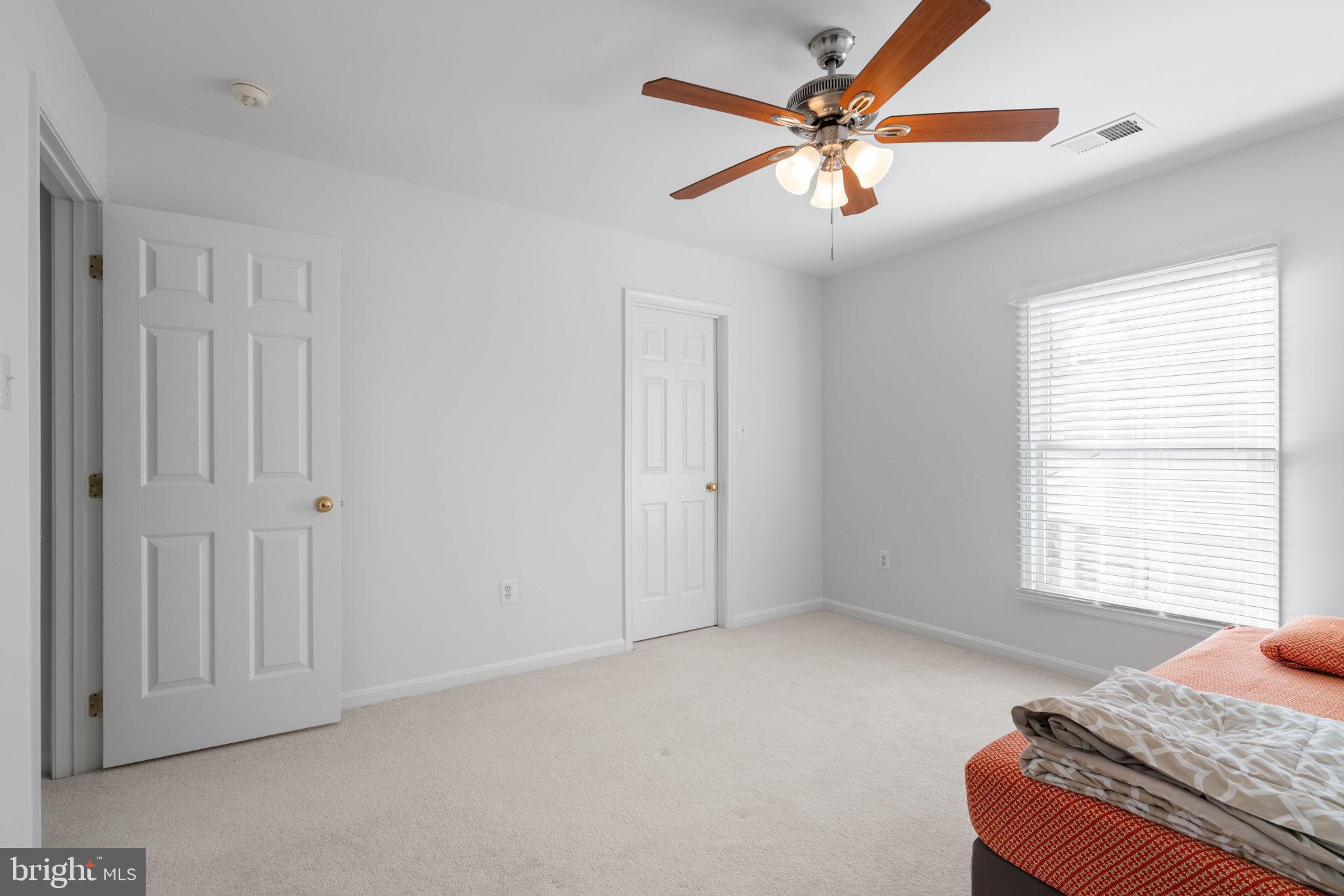 POTOMAC LAKES - Residential