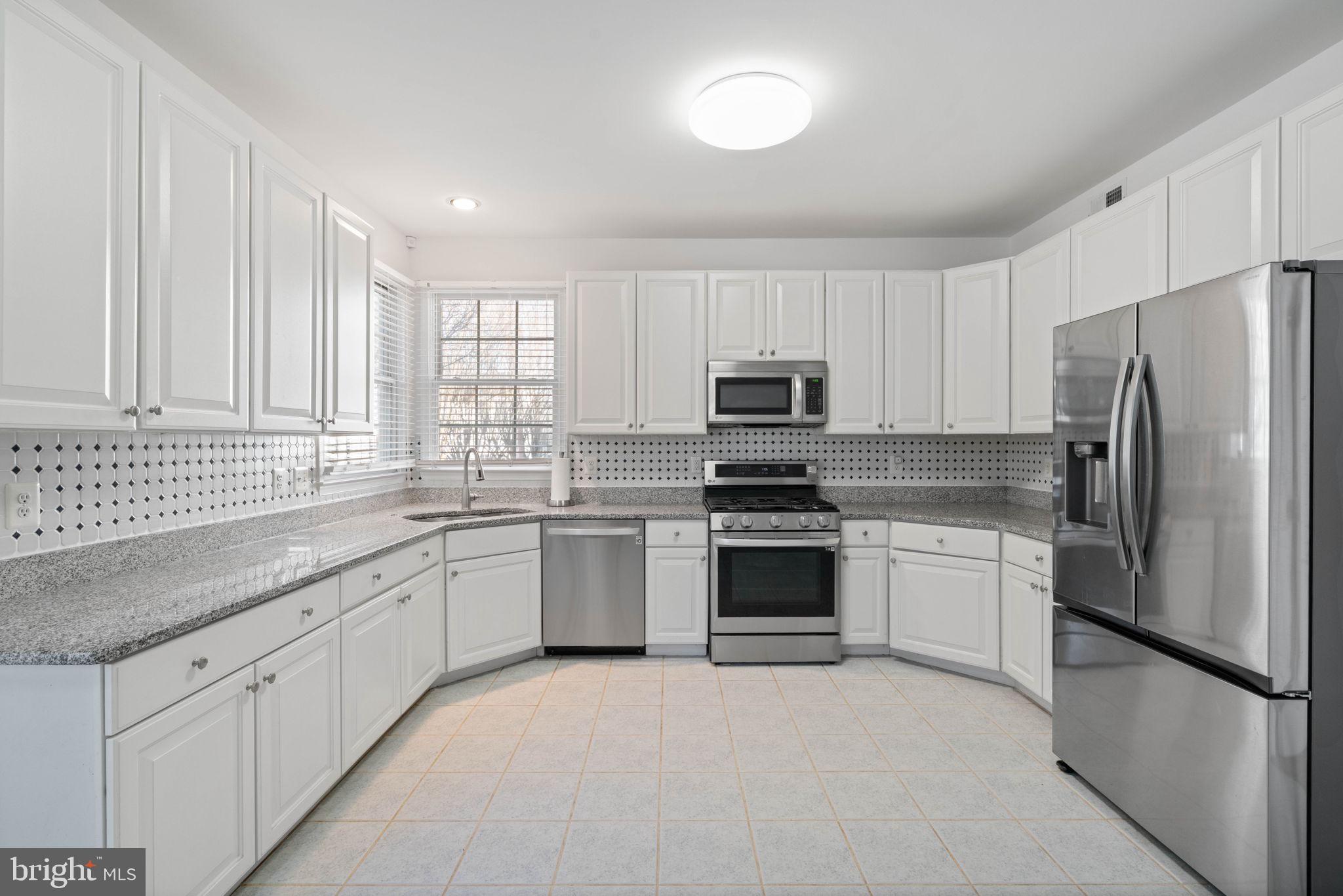 POTOMAC LAKES - Residential