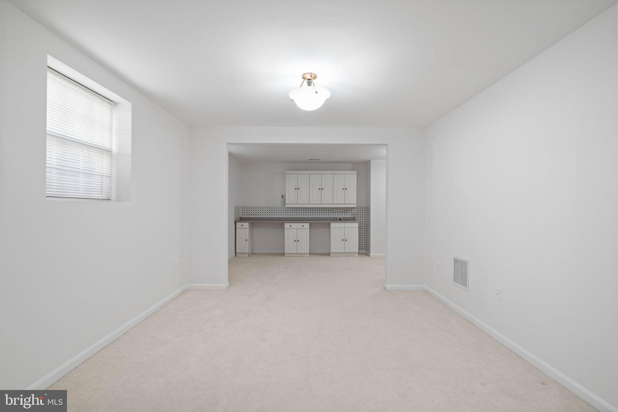 POTOMAC LAKES - Residential