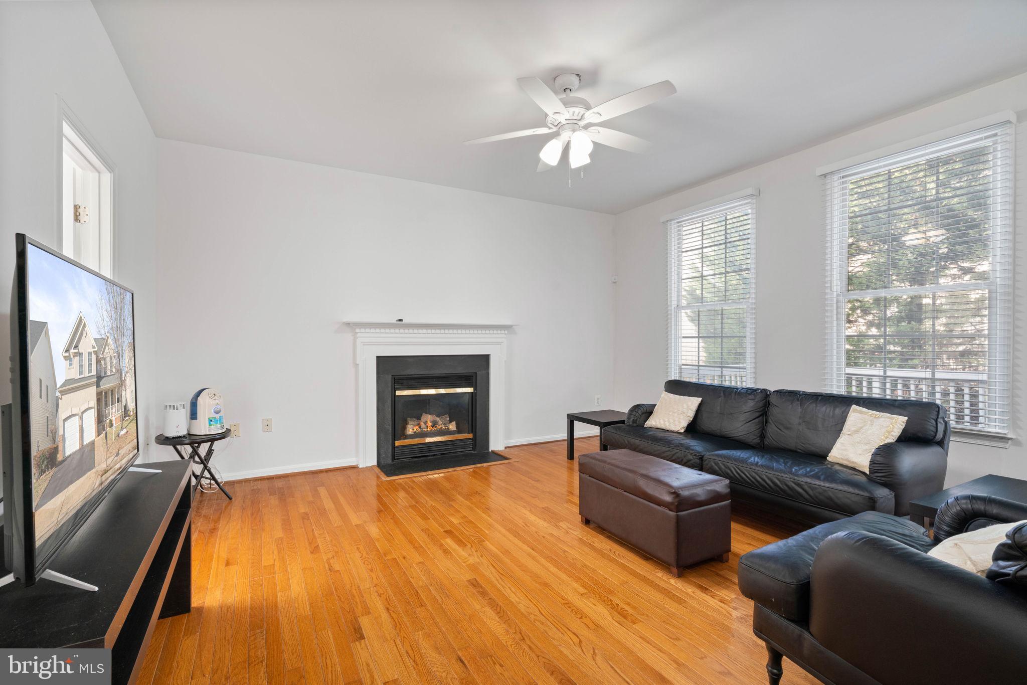 POTOMAC LAKES - Residential