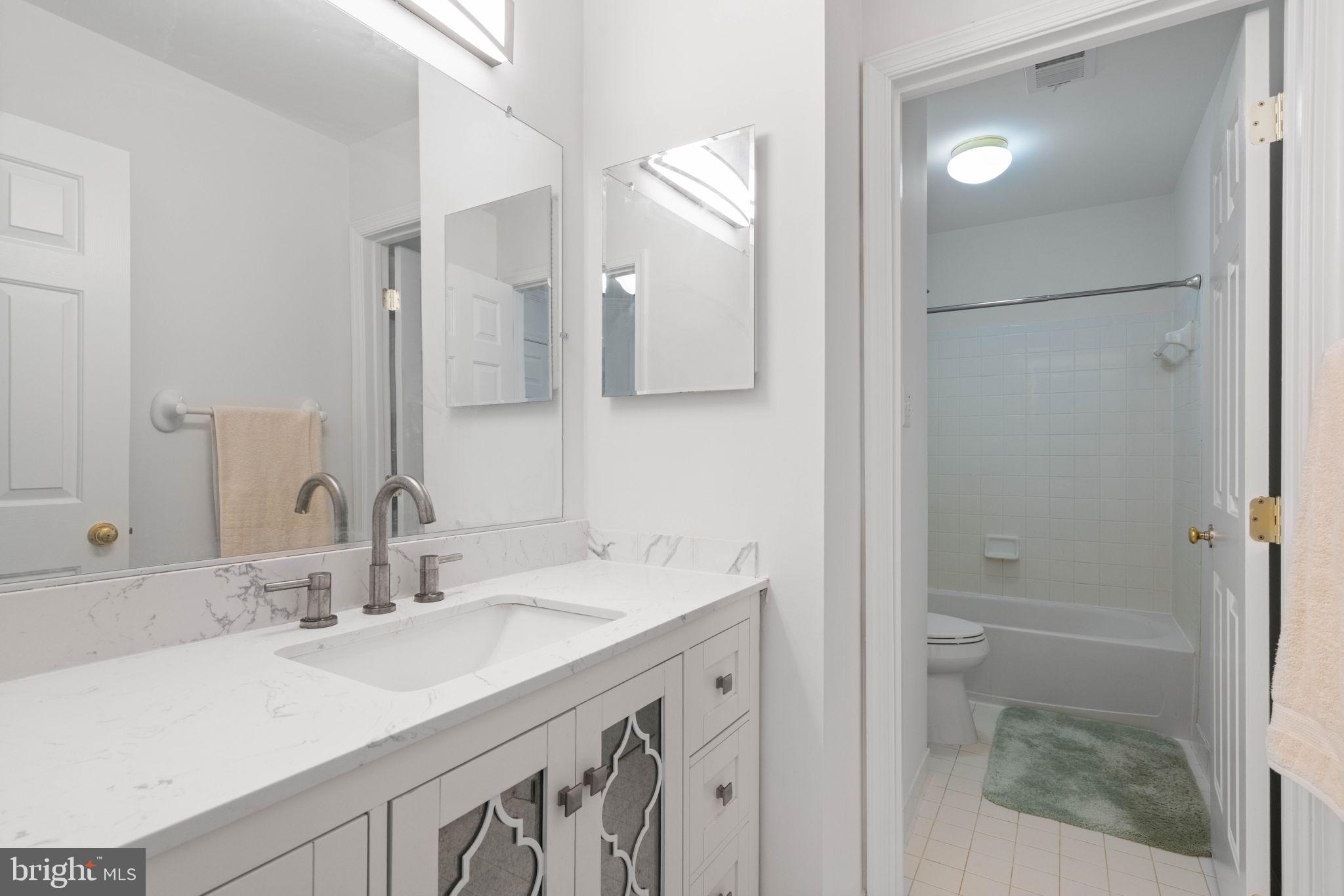 POTOMAC LAKES - Residential