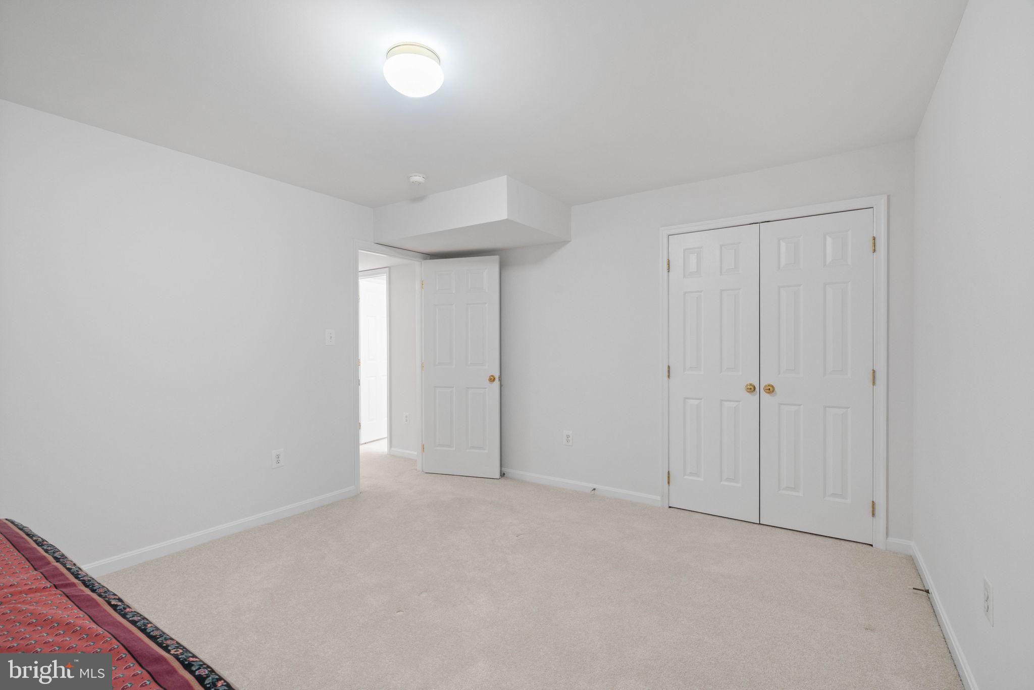 POTOMAC LAKES - Residential