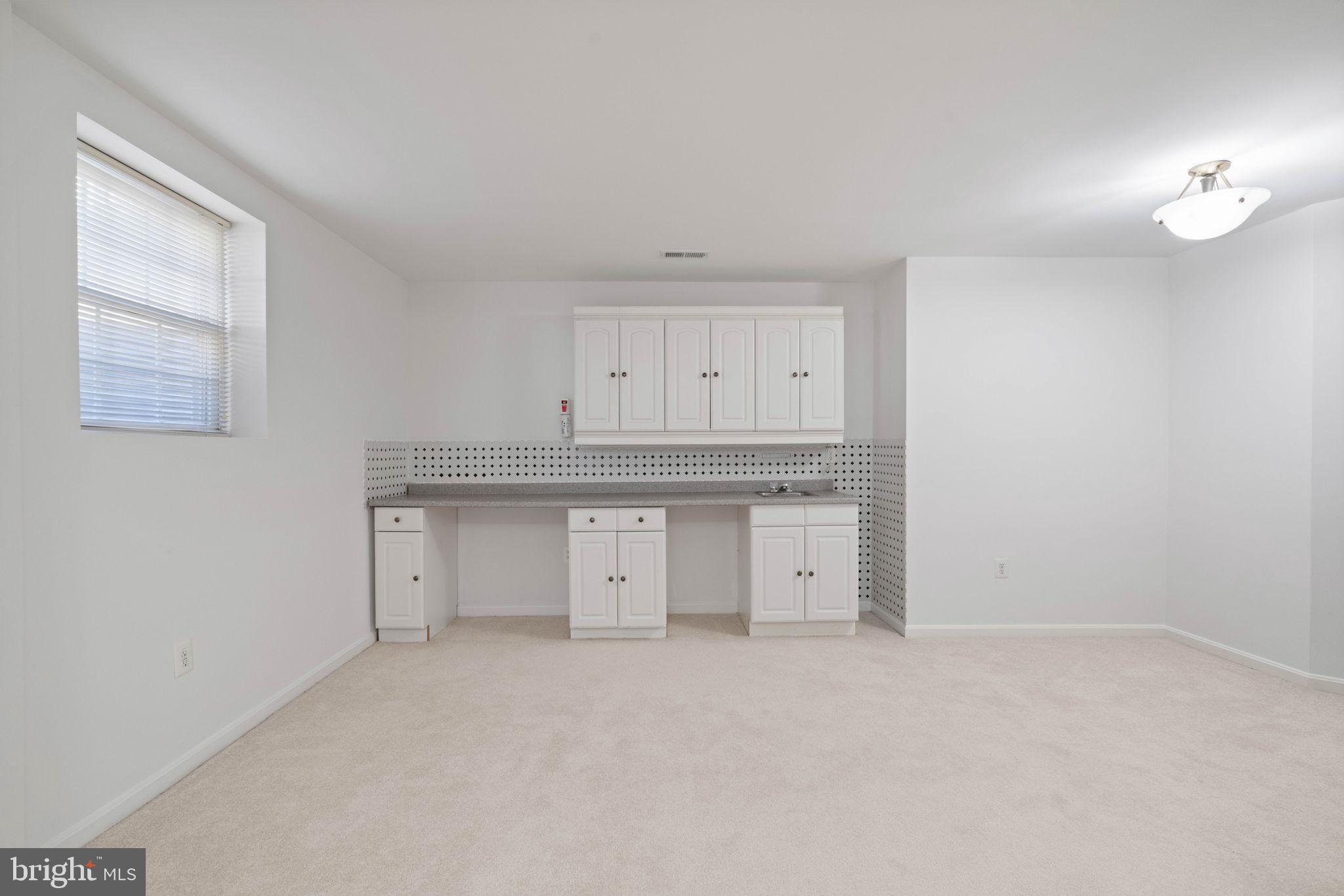 POTOMAC LAKES - Residential