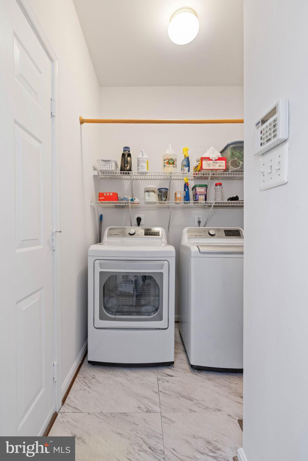 POTOMAC LAKES - Residential