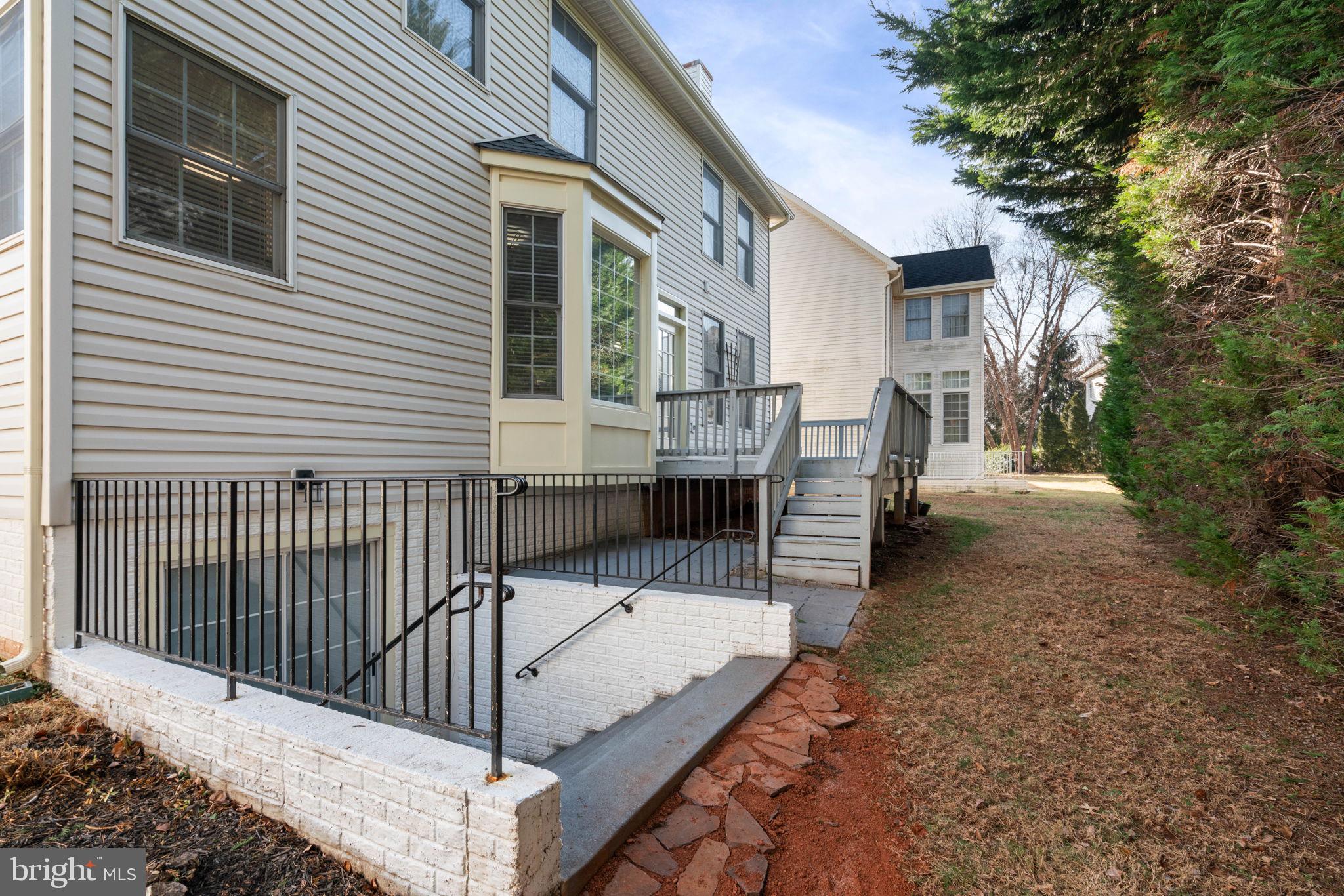 POTOMAC LAKES - Residential