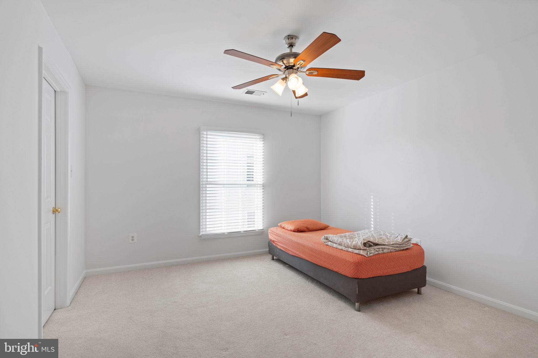 POTOMAC LAKES - Residential